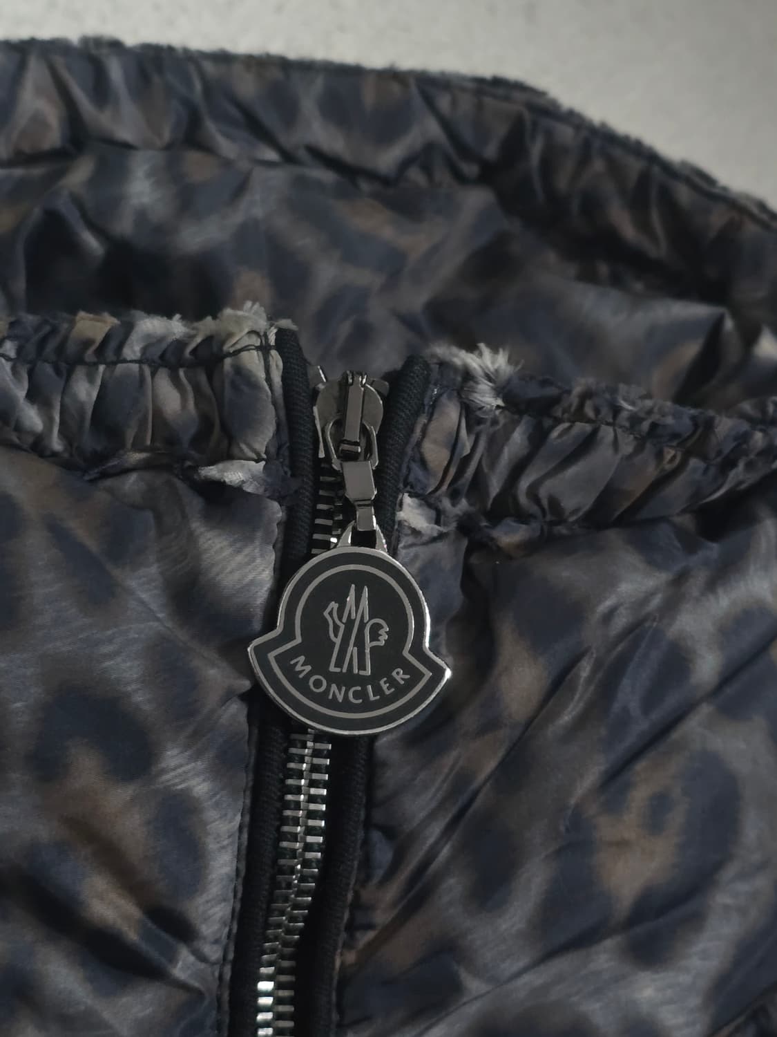 Moncler 몽클레어 레오파드 다운패딩 상품이미지2