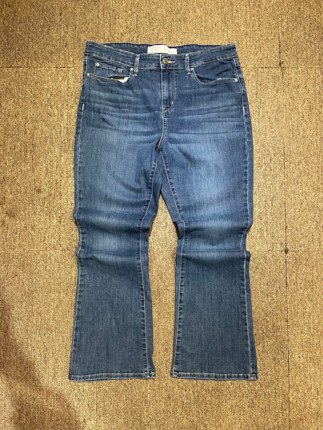 (34) Levi’s (리바이스 미드 라이즈 부츠컷)  상품이미지1