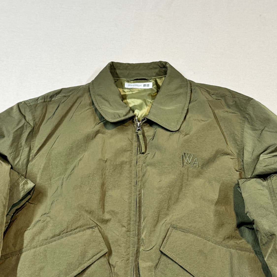 XL) 유니클로 JW ANDERSON 패디드 쇼트 블루종 자켓 올리브 상품이미지3
