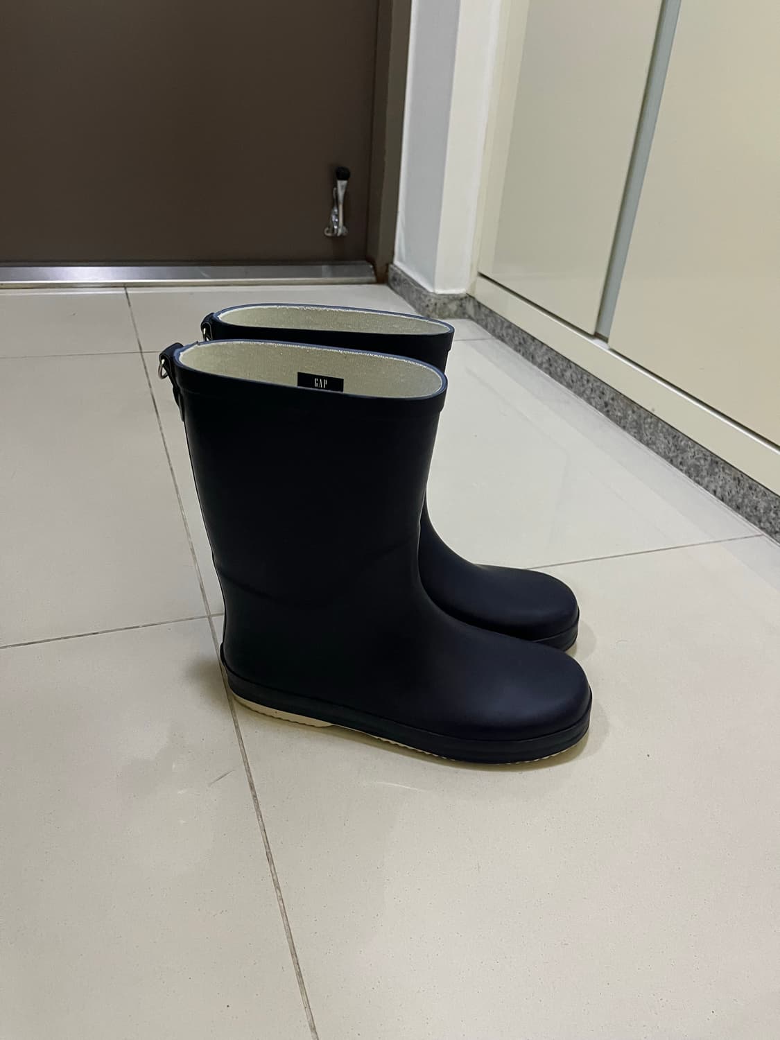 GAP 네이비 레인부츠 230 상품이미지1