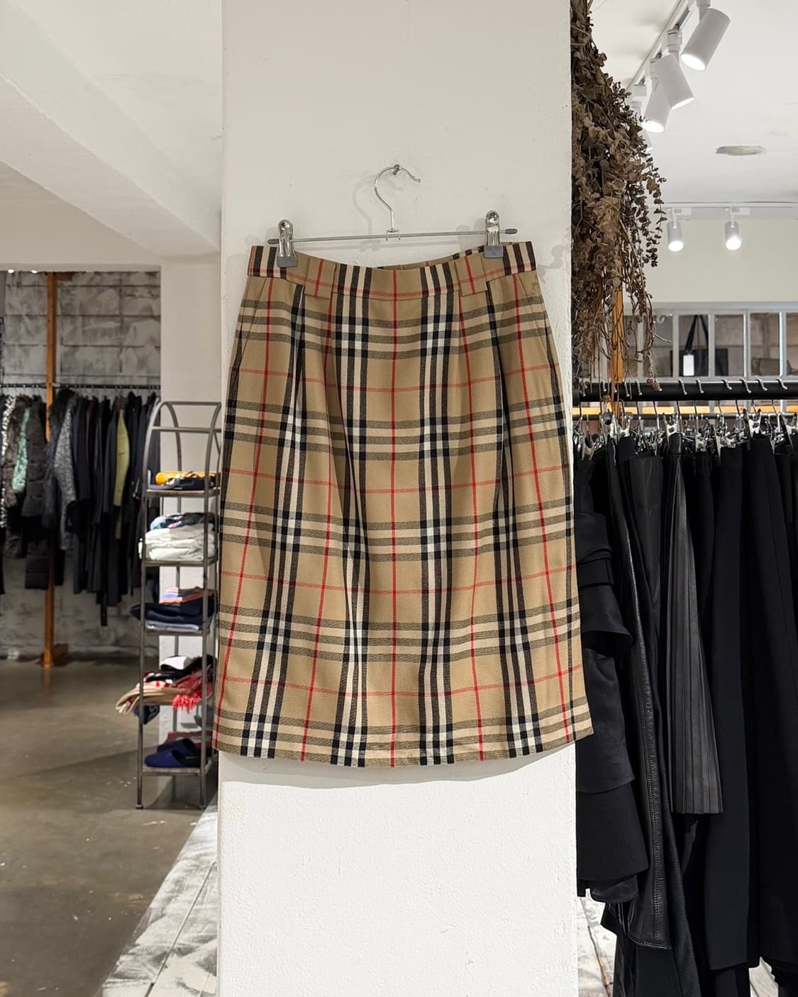 버버리 베이지 노바체크 미디스커트 상품이미지4