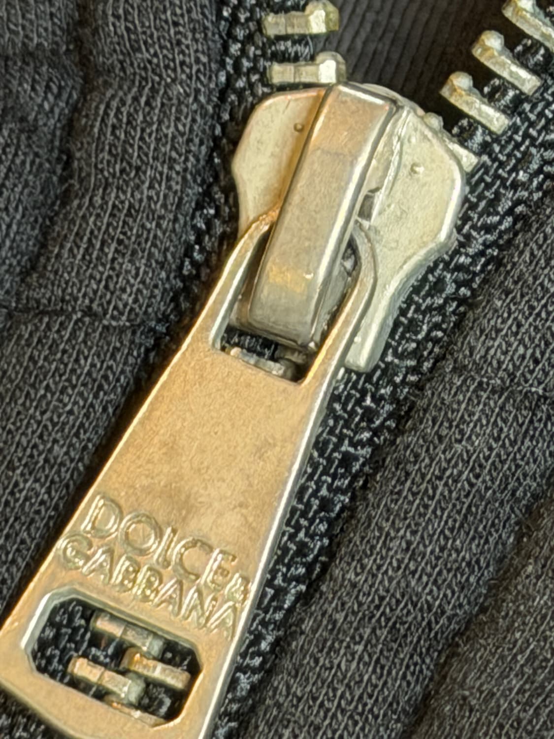 돌채앤가바나 와펜 니트 집업 상품이미지7