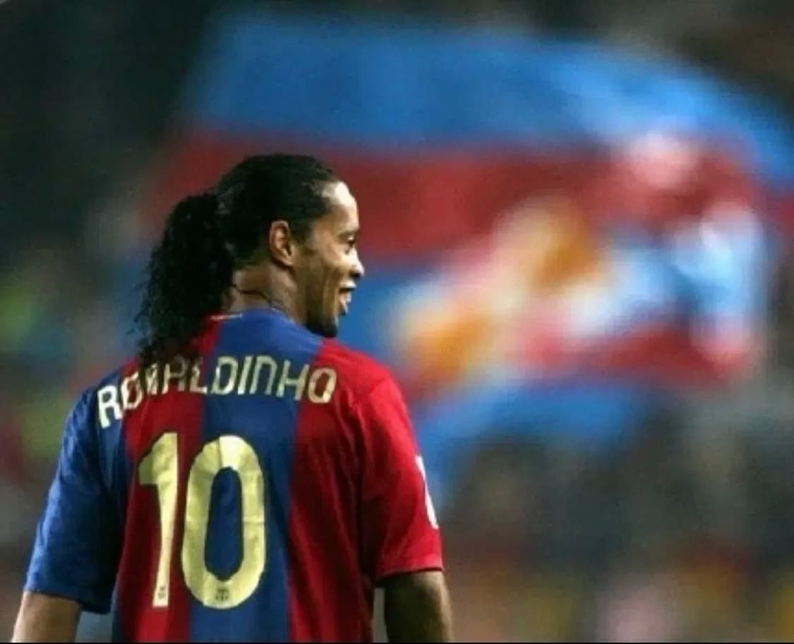 06-08 바르셀로나 홈 No.10 호나우지뉴 상품이미지1