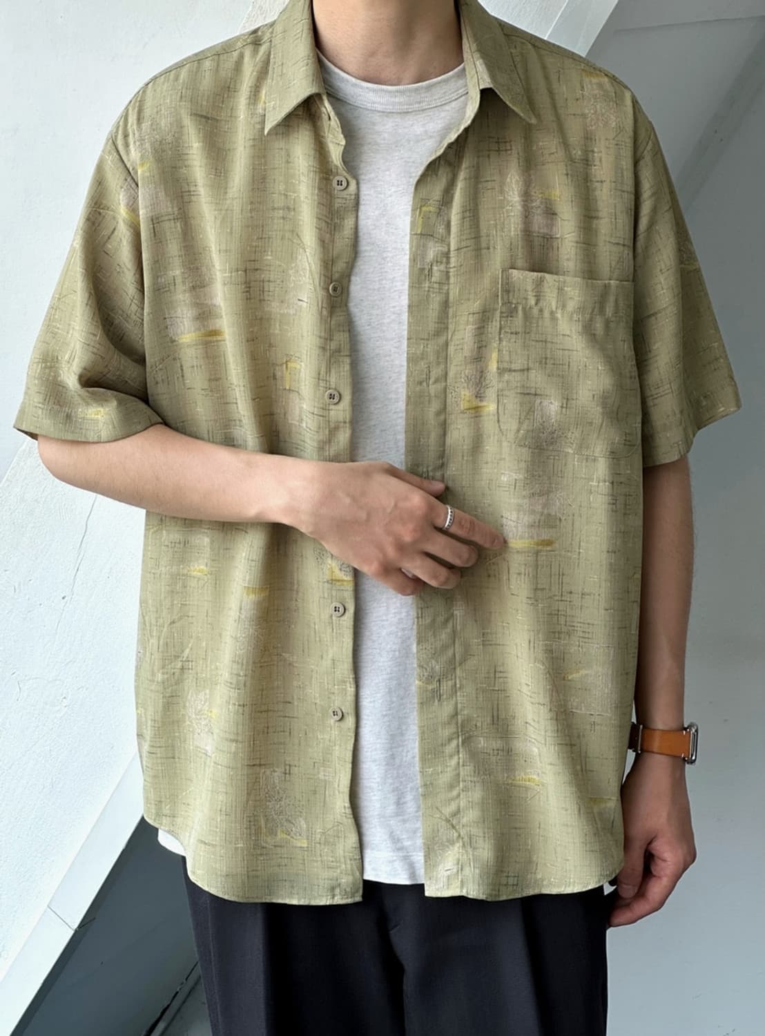 Sheer fabric design pattern H/S shirt 상품이미지8