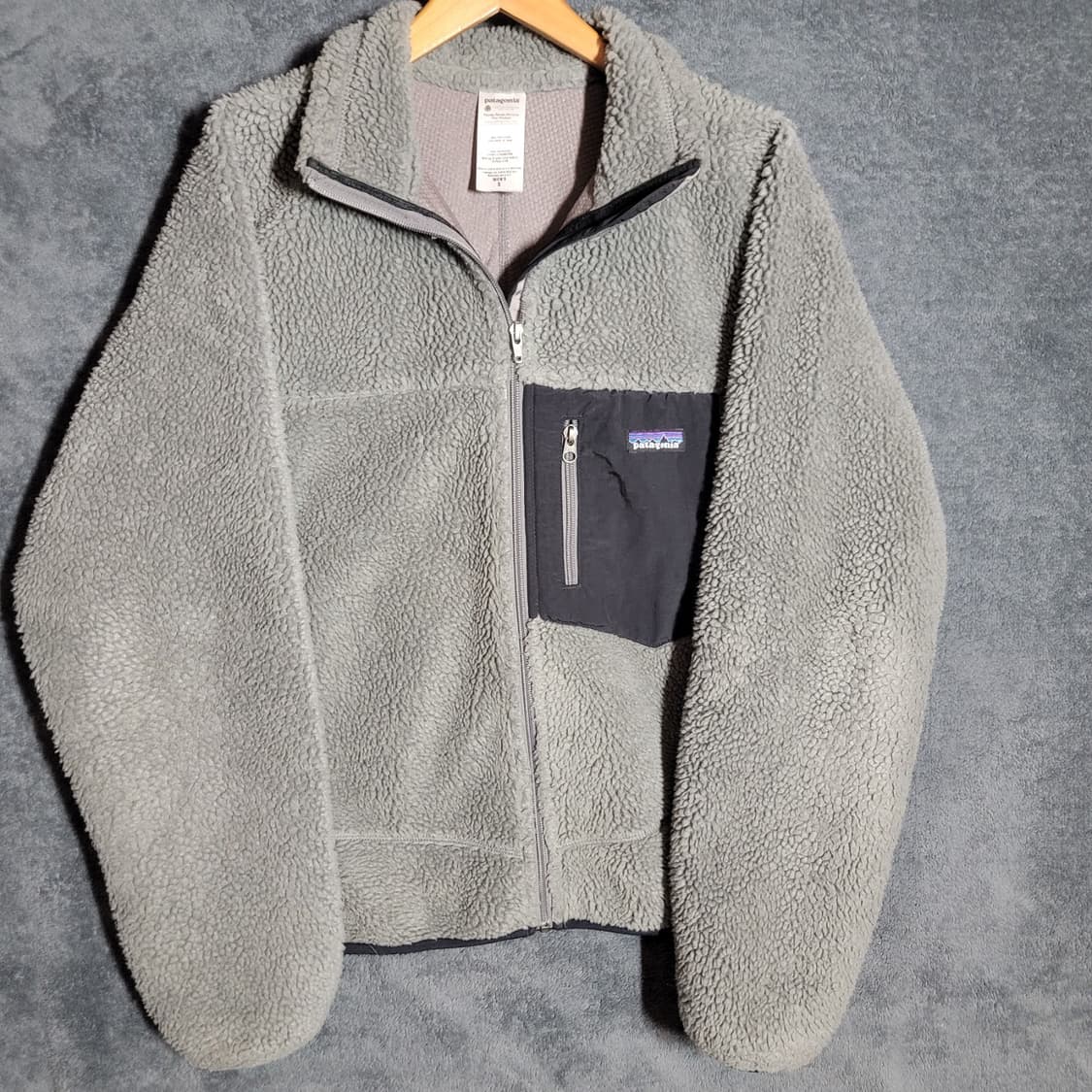 파타고니아 클래식 레트로-X 플리스 자켓 니켈/블랙 상품이미지1