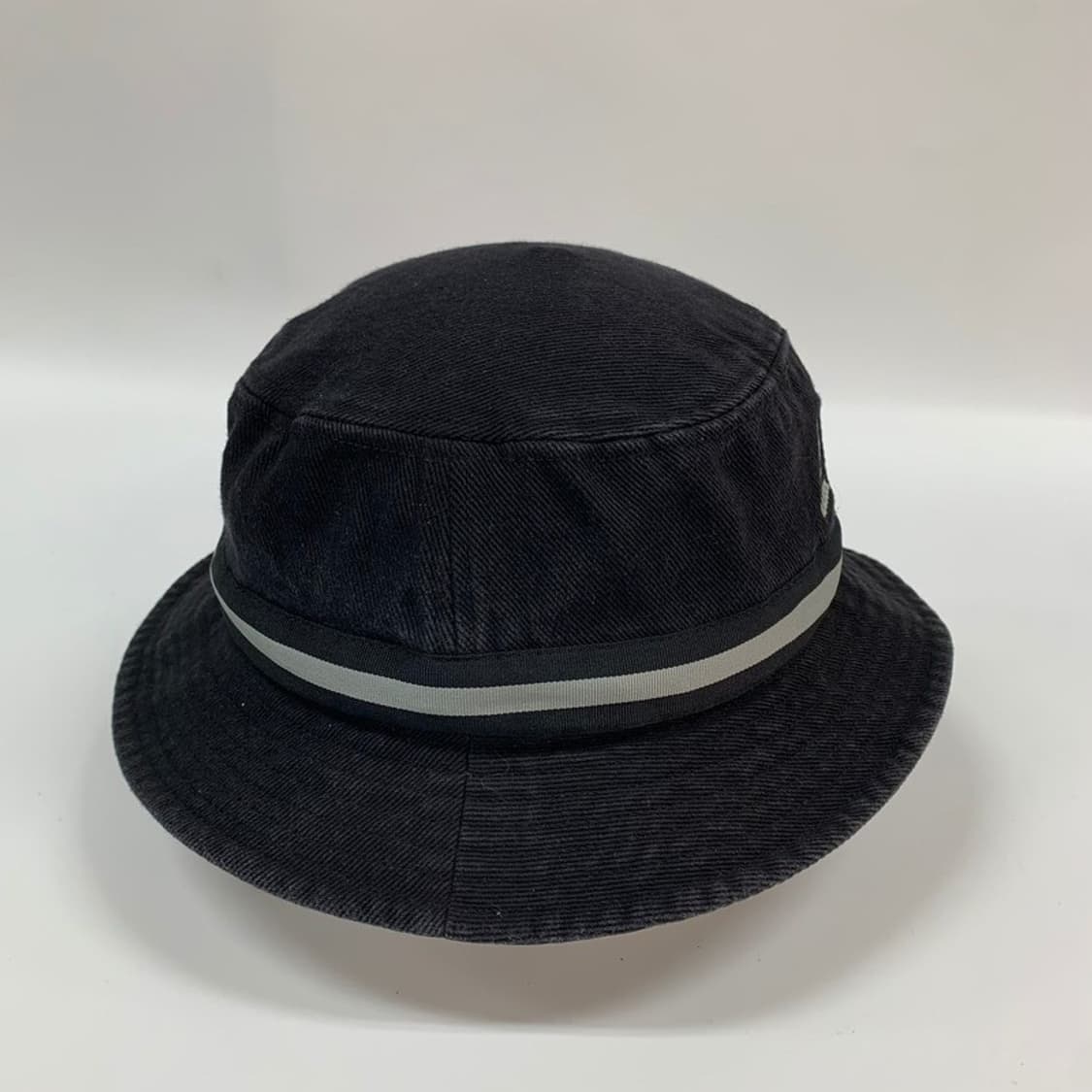 캉골 스트라이프 라힌치 버킷햇 블랙  상품이미지2