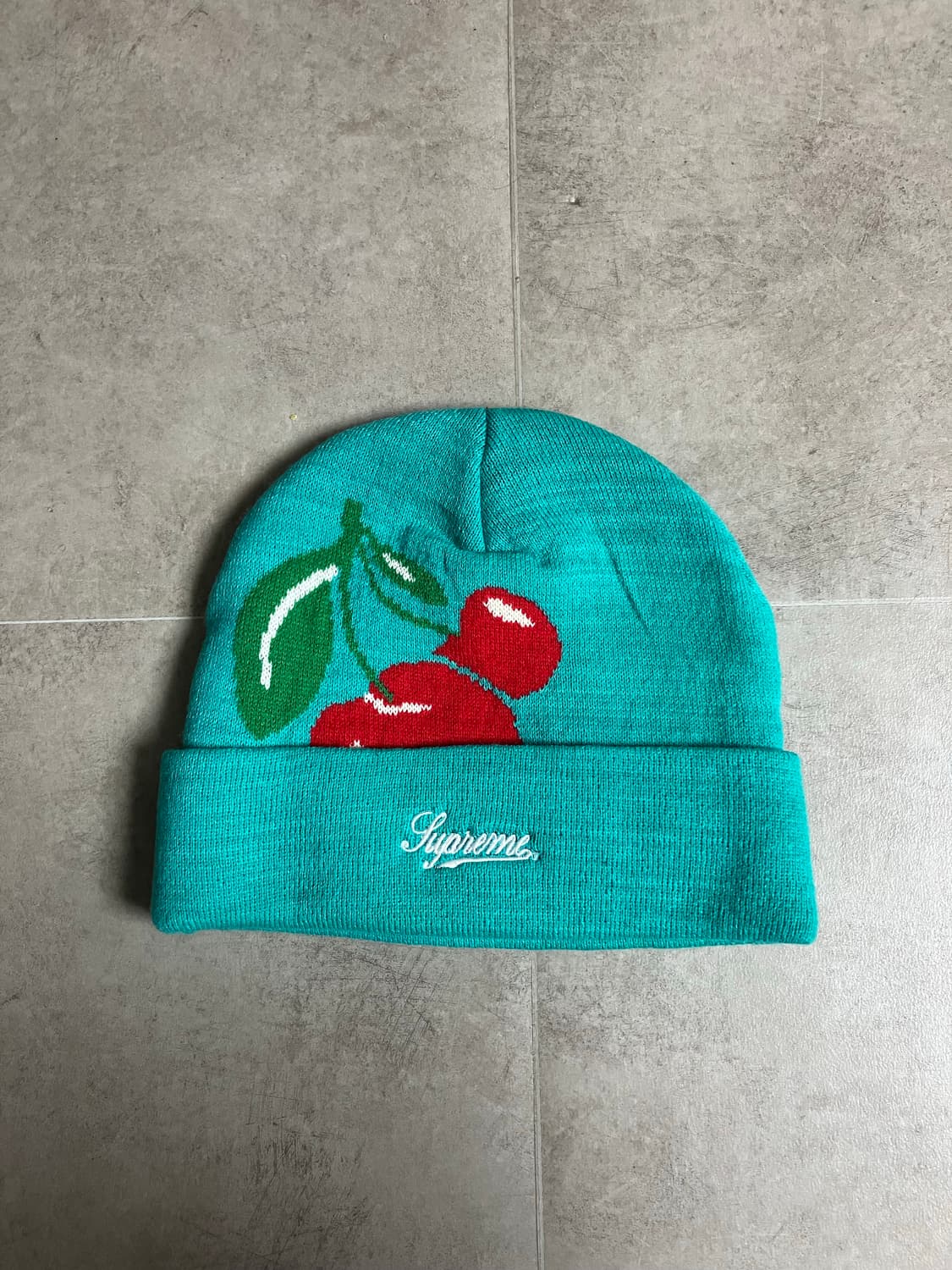 슈프림 체리 비니 상품이미지1