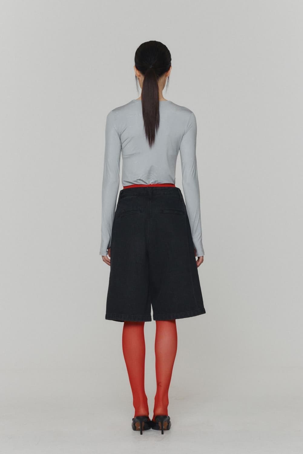 CUT-OUT POCKET DENIM SHORTS 상품이미지2