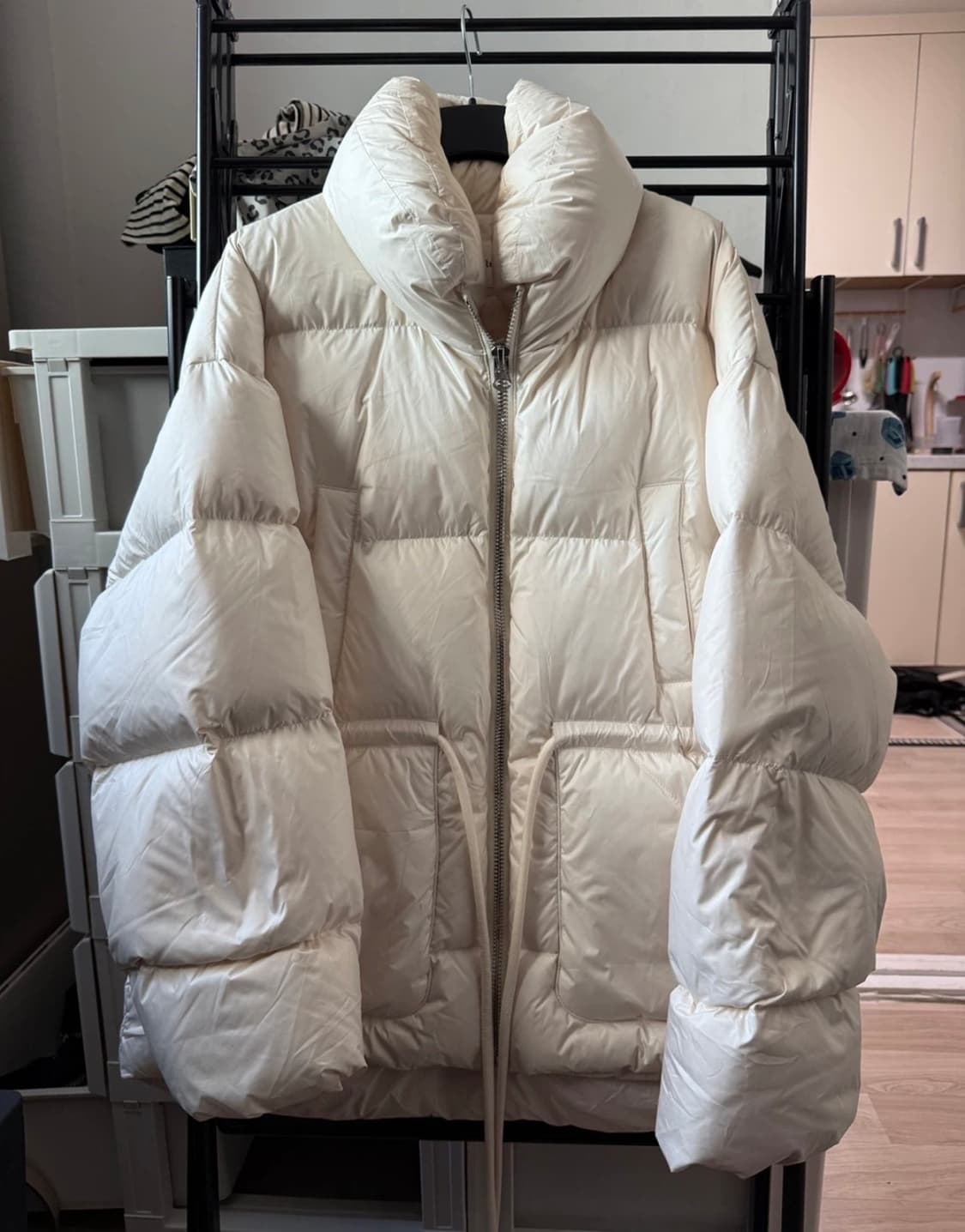 29cm구매) Le 르 하이넥 덕다운 아이보리 스트링 패딩 상품이미지3