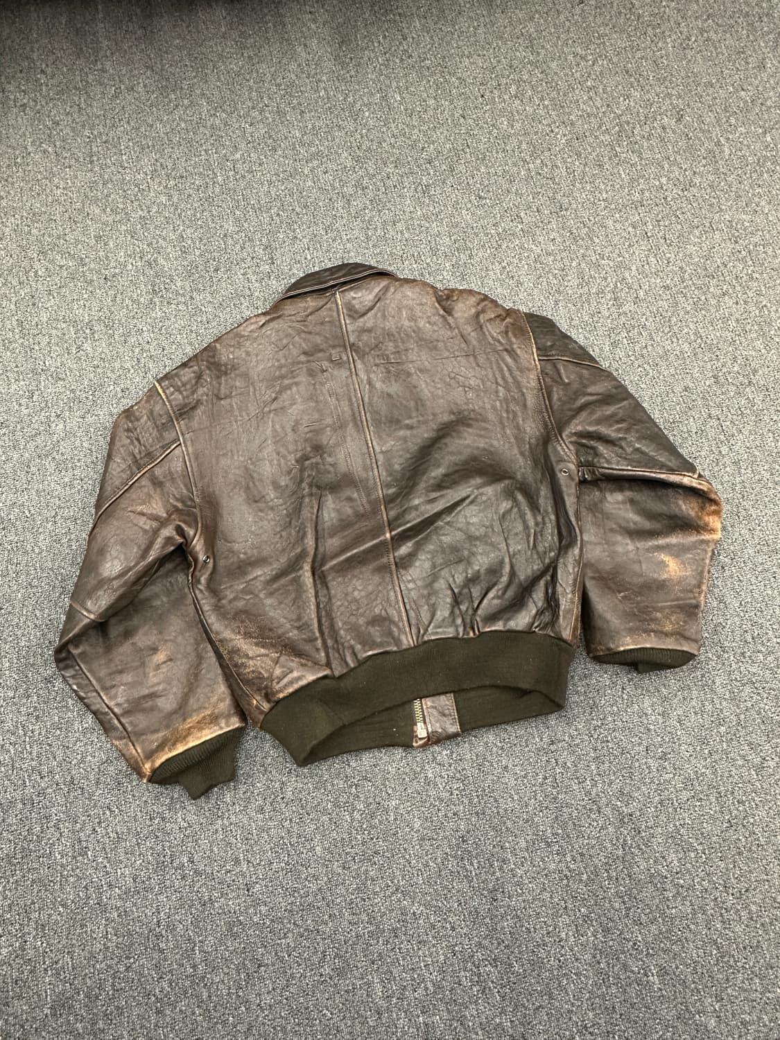 90‘s AVIREX TYPE A-2 레더자켓  상품이미지4