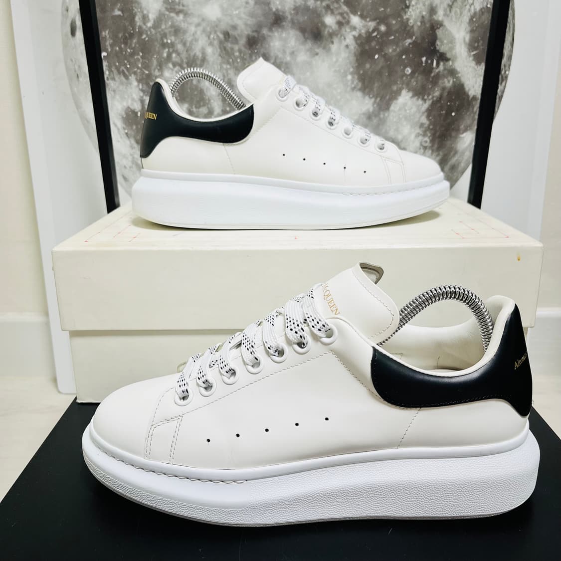 정품 40) 알렉산더 맥퀸 오버솔 스니커즈 255~260 상품이미지1