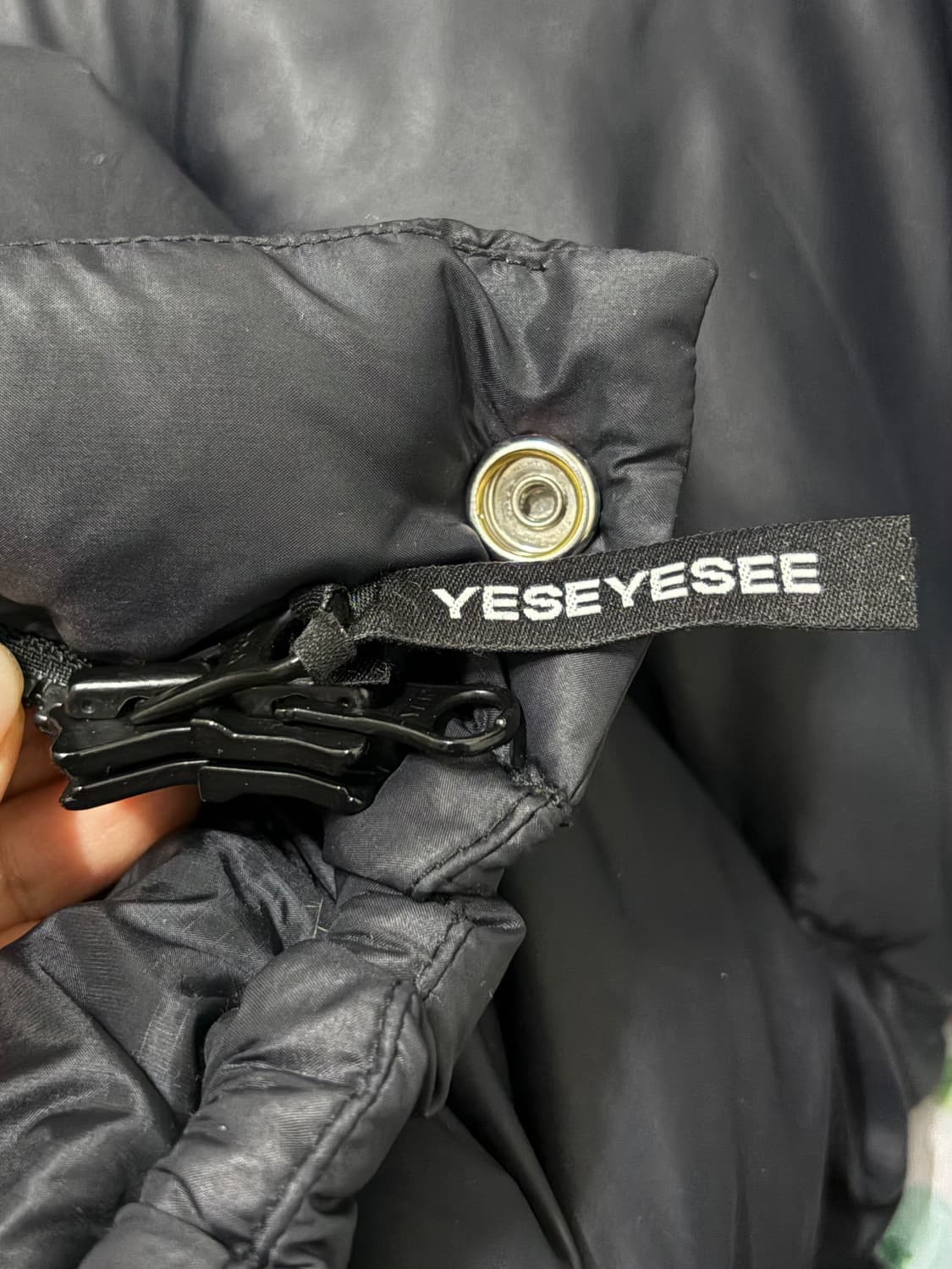 yeseyesee 예스아이씨 후드 다운 패딩 s 상품이미지10