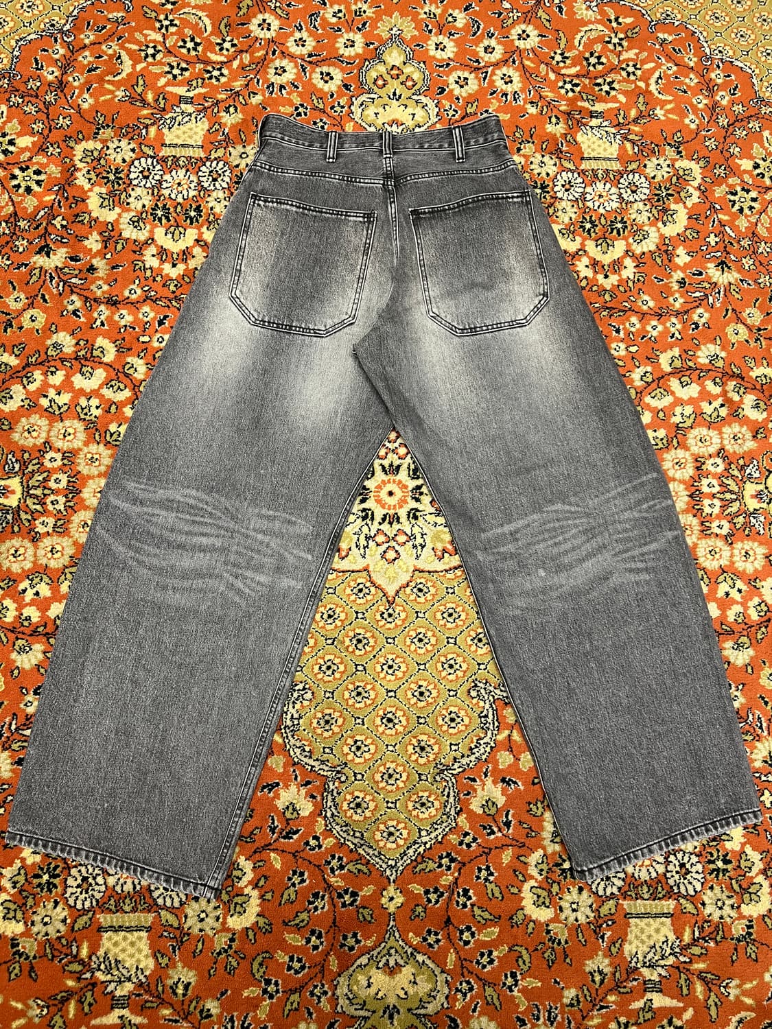 [30] 헤칭룸 와이드 커브드 데님 팬츠 워시드 블랙 상품이미지4