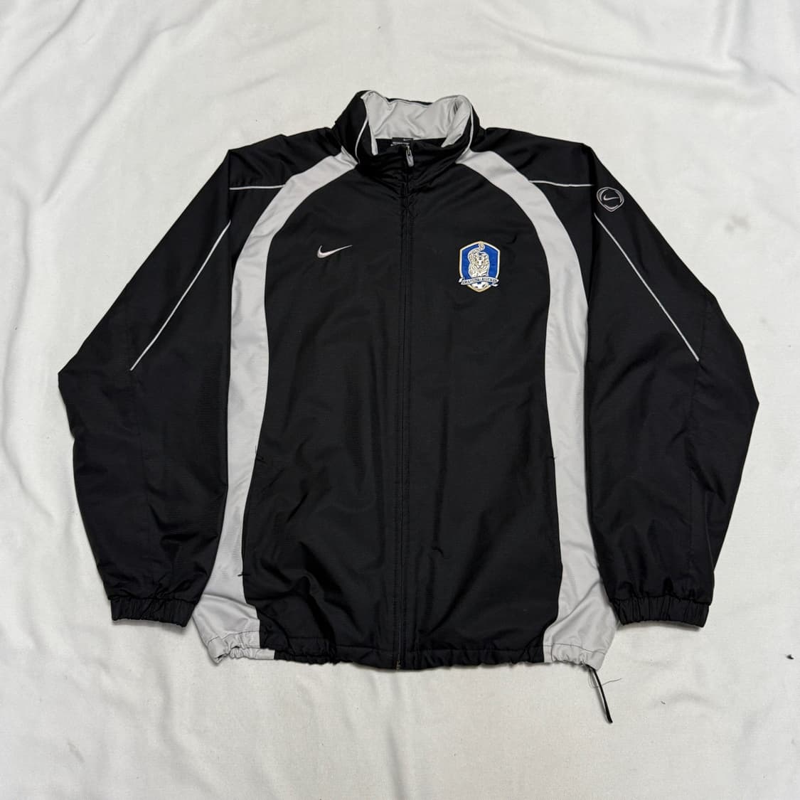 나이키 대한민국 실버 파이핑 바람막이 상품이미지2