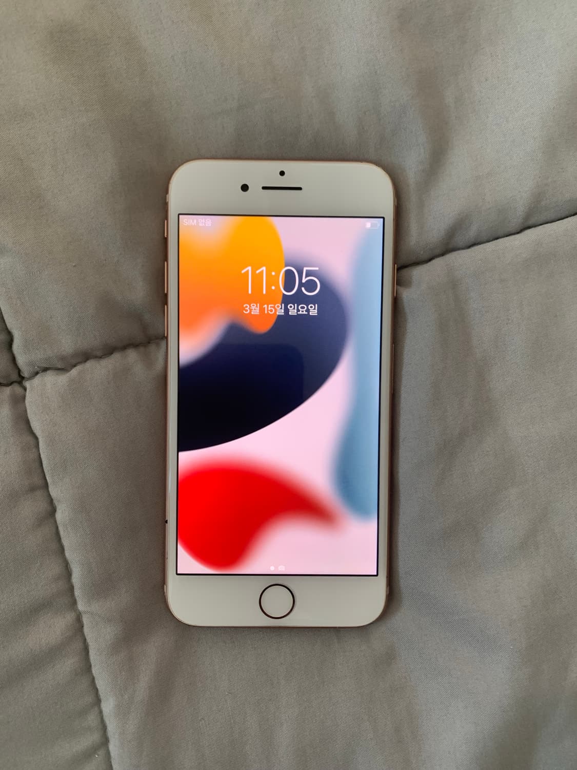 아이폰8 골드 64GB 상품이미지1