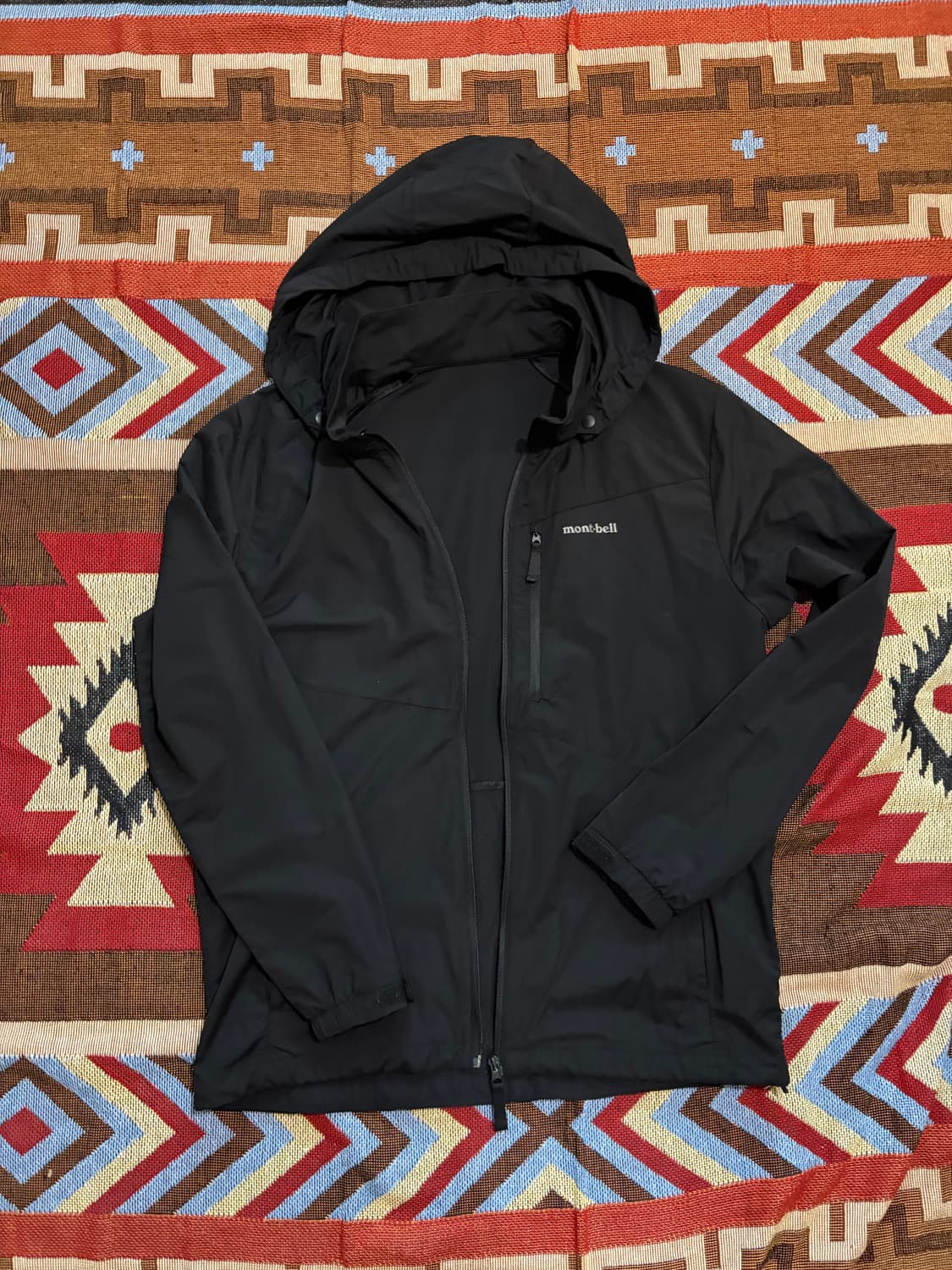 100) 몽벨 초경량 바람막이 블랙 러닝용 상품이미지1