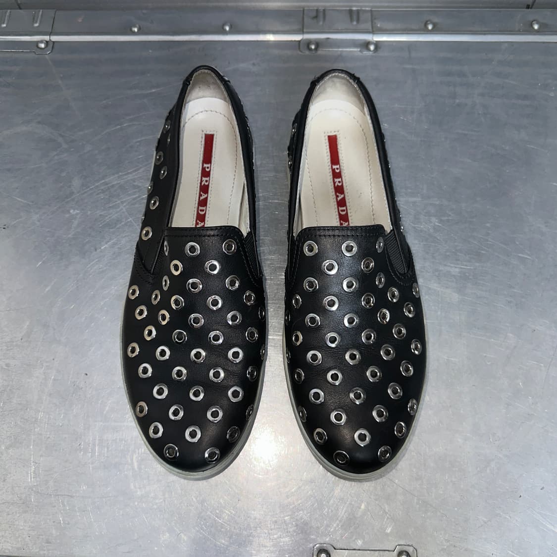 00s 프라다 스포츠 블랙 그로멧 슬립온 플랫 슈즈 상품이미지4