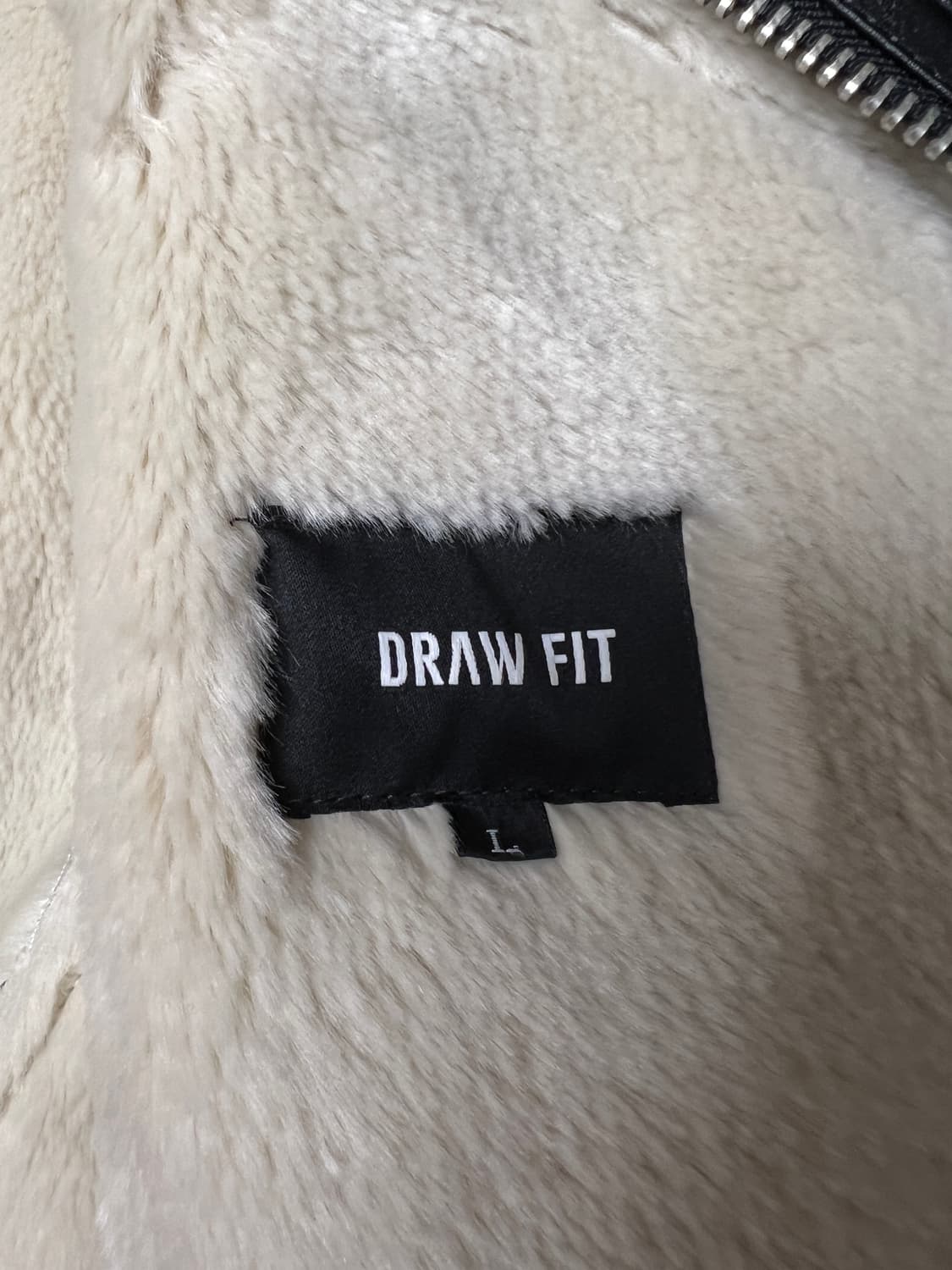 드로우핏 비건레더 무스탕 블랙 L 상품이미지4