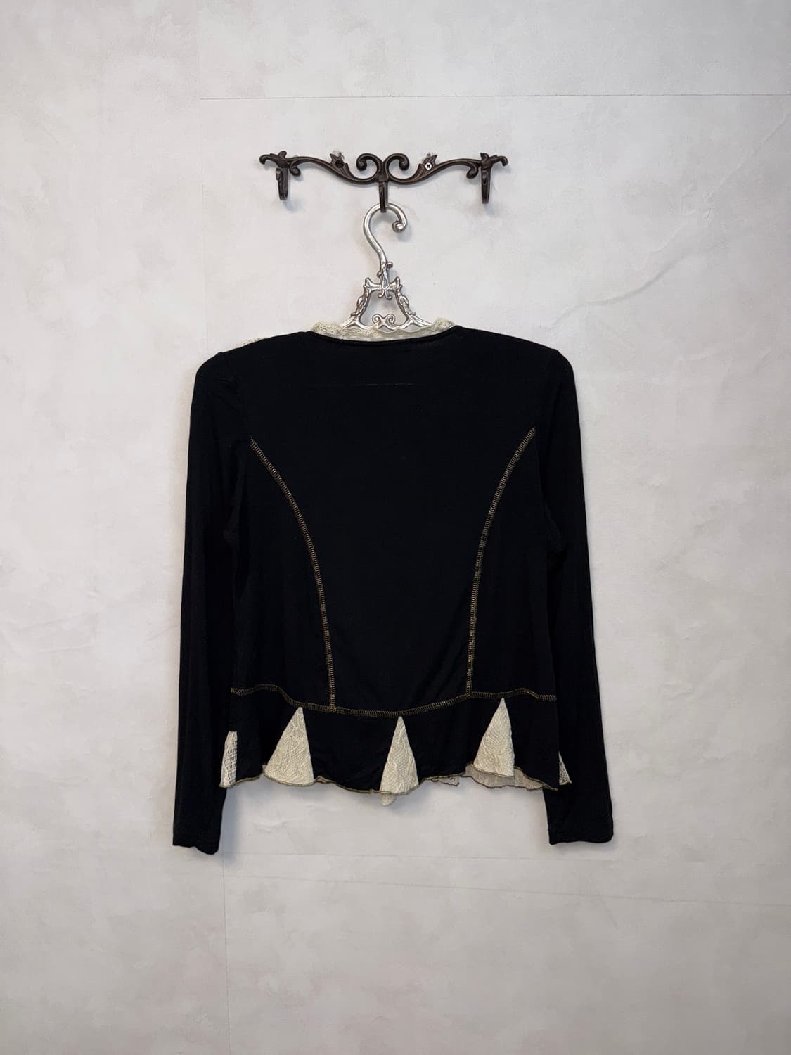 Black fairy beads lace detail blouse 상품이미지3