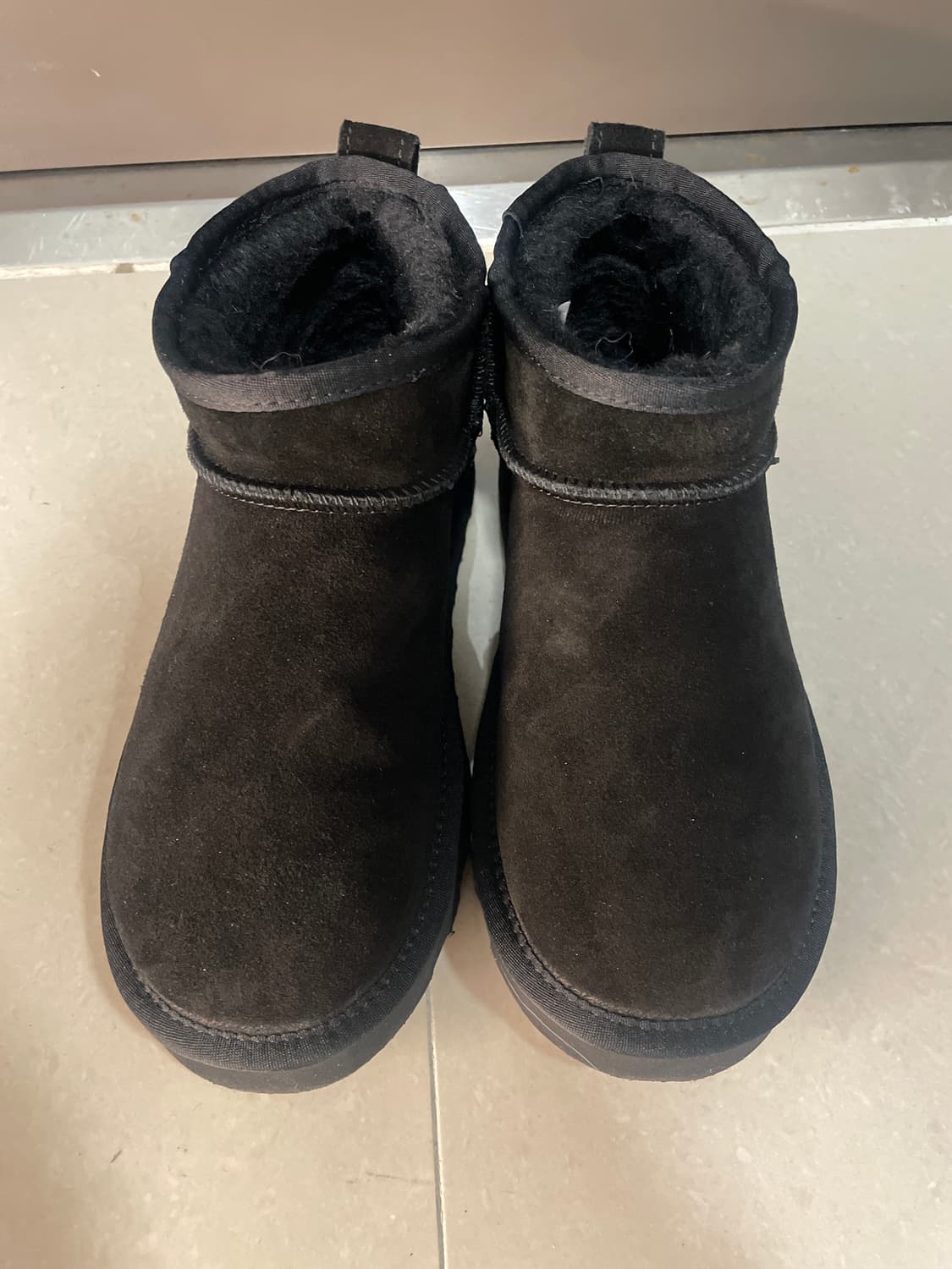 무신사 스탠다드 숏 어그부츠 블랙 상품이미지1