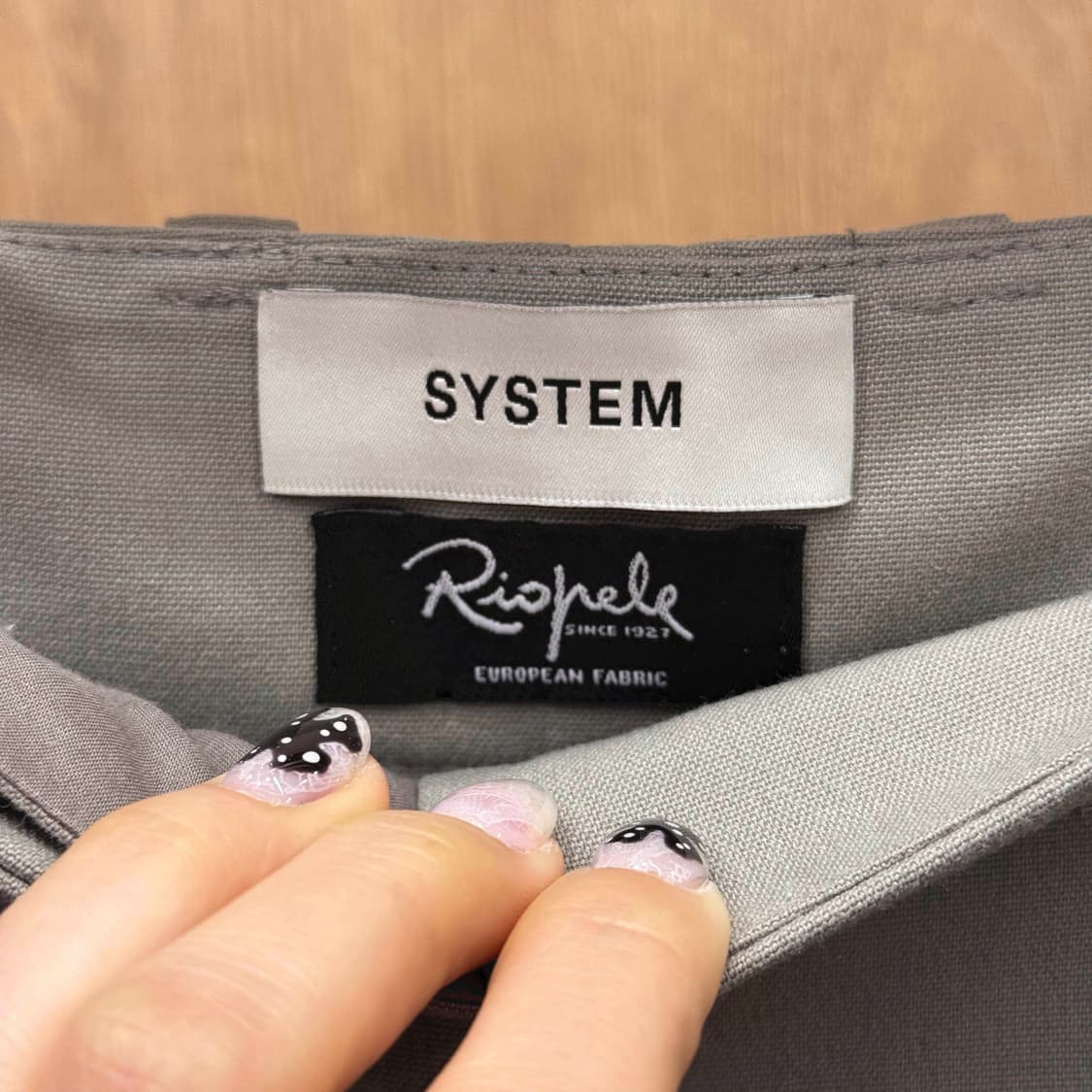 시스템 와이드 슬랙스 팬츠 투턱 핀척 디테일 사이드 어저스트 버클 그레이 상품이미지7