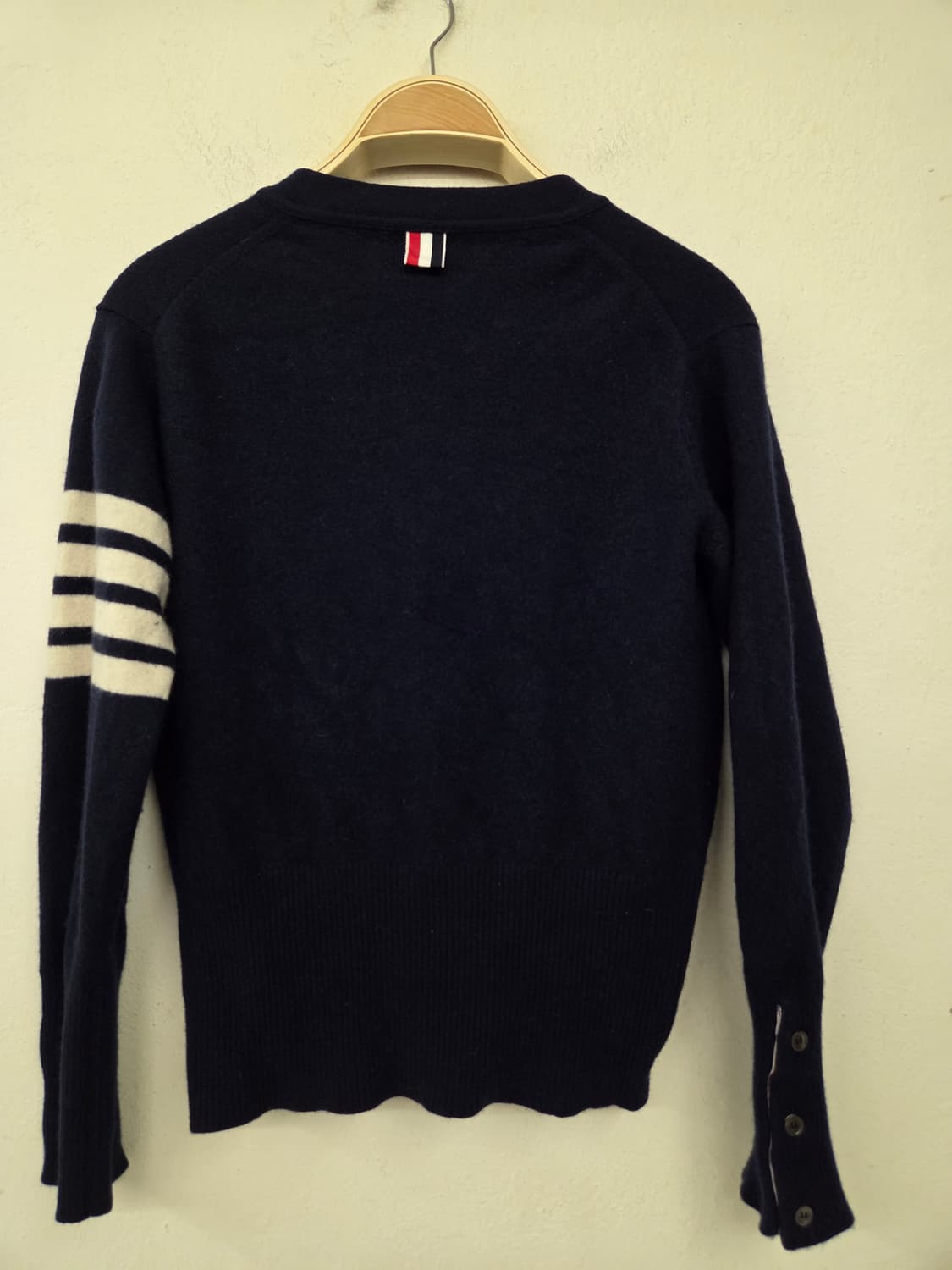 톰브라운 네이비 4선 캐시미어 가디건 상품이미지5