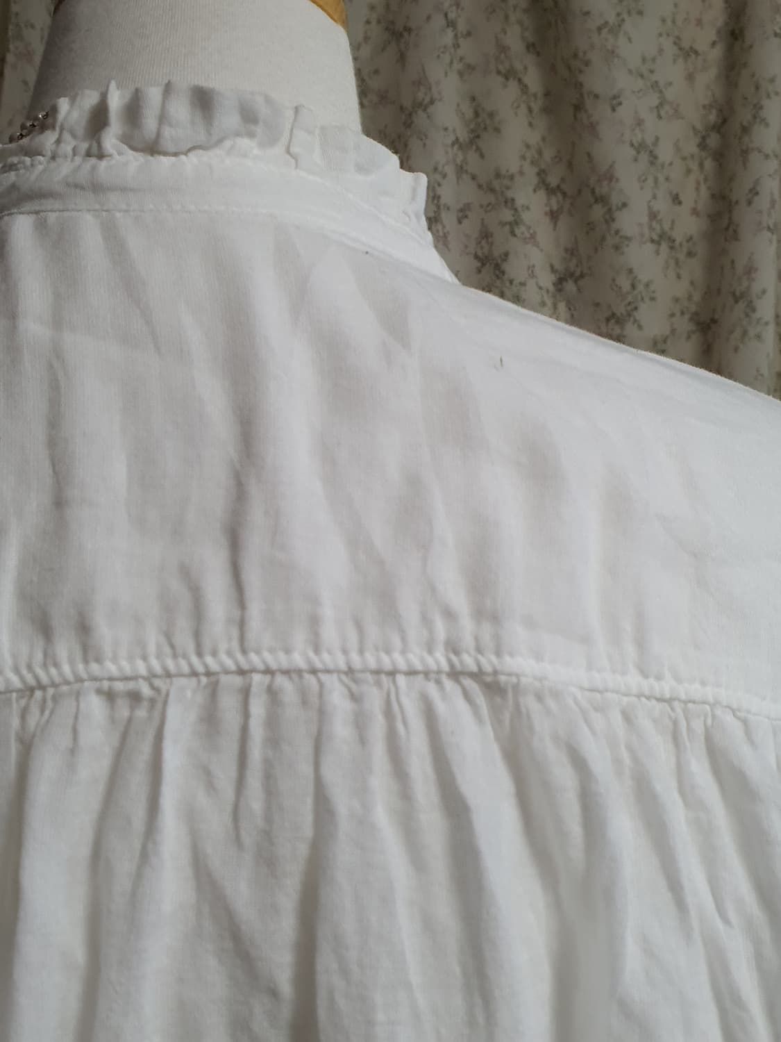 [일본빈티지] 화이트 프릴 넥 거즈면 블라우스 셔츠 상품이미지4