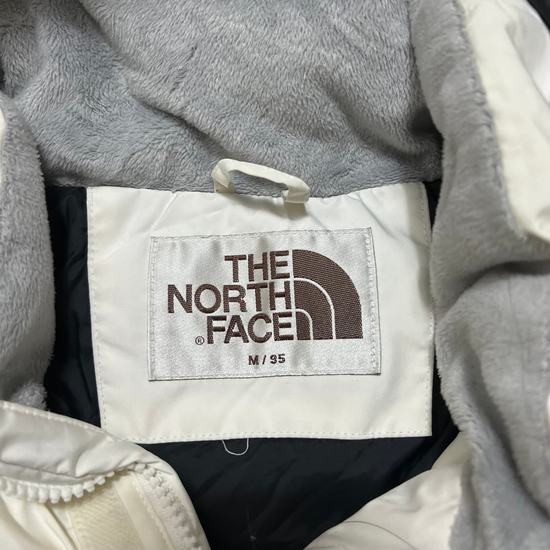 노스페이스 사이드라인 로고 테이핑 롱패딩 점퍼 [화이트] M/95 상품이미지5