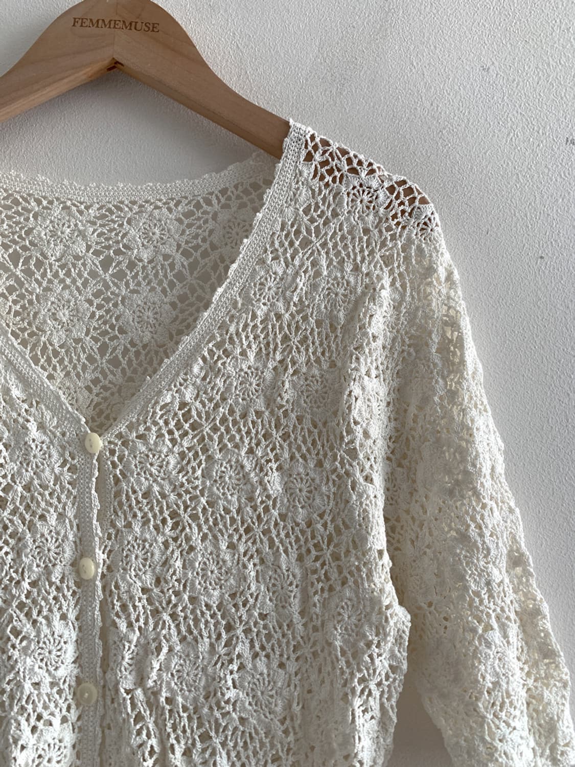 Flower Embroidery Knit Cardigan 상품이미지4