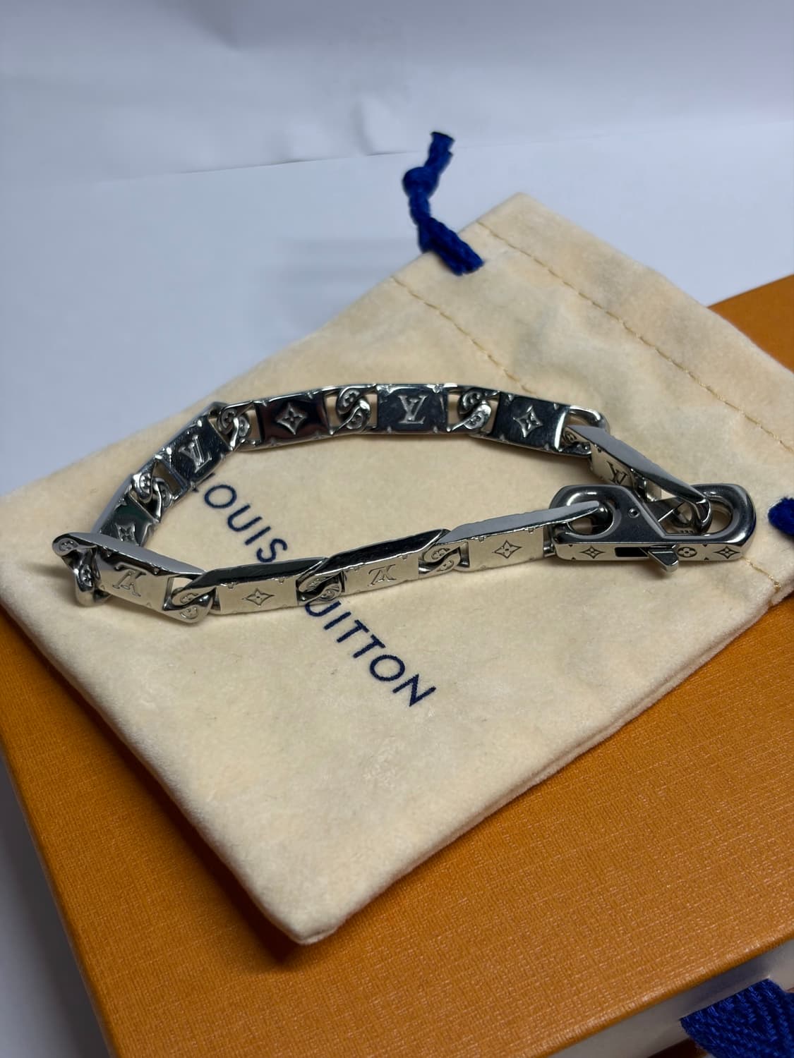 루이비통 모노그램 타이드 업 팔찌 상품이미지6