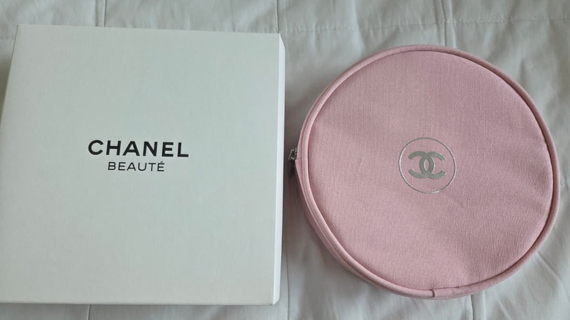 샤넬 뷰티 핑크 라운드 파우치 상품이미지2