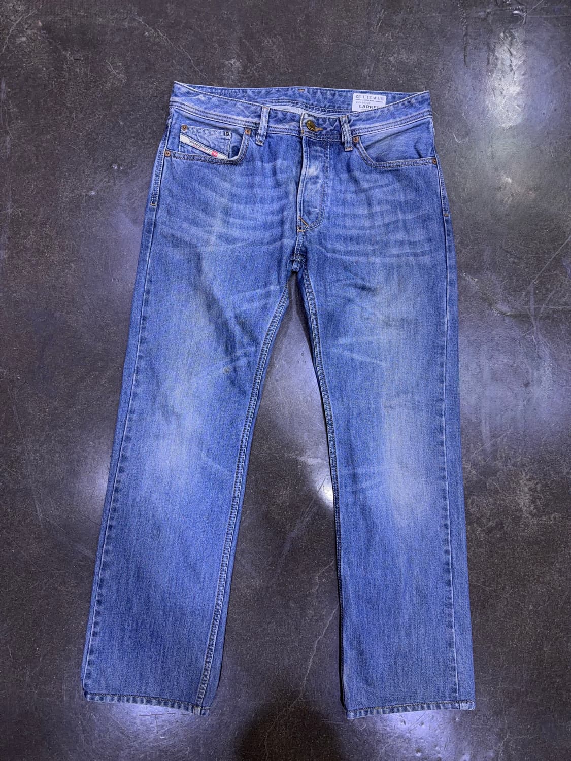 디젤 라키 레귤러 스트레이트핏 빈티지 워싱 데님팬츠 31 상품이미지1