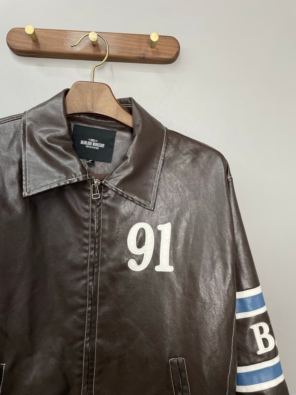 베드블러드 91 레더 브라운 바시티 자켓1663 상품이미지3