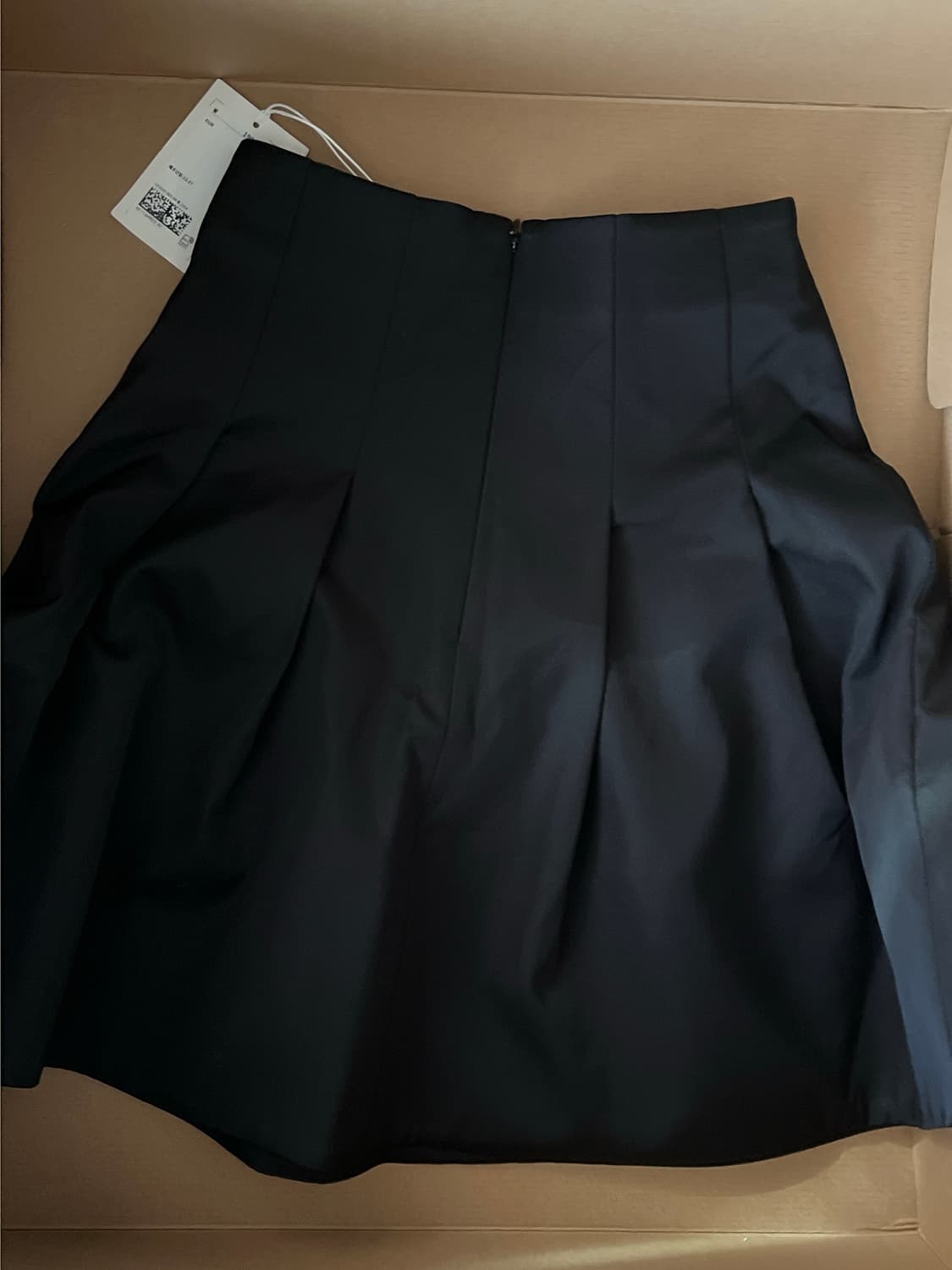 COS 코스 볼류미너스 플리티드 새틴 미니 스커트 상품이미지7