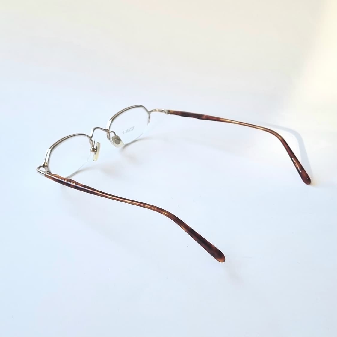 데드스탁 긱시크 티타늄 반무테안경테  292 상품이미지5