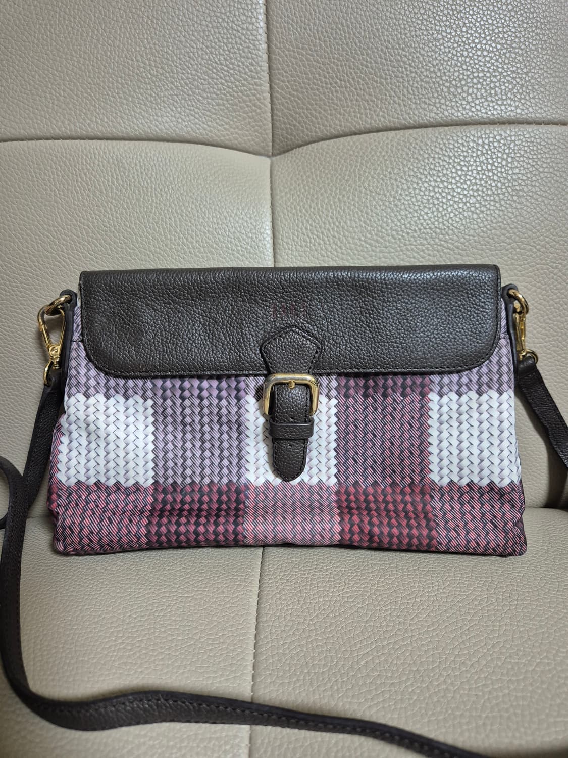 닥스 미니 크로스백 상품이미지1