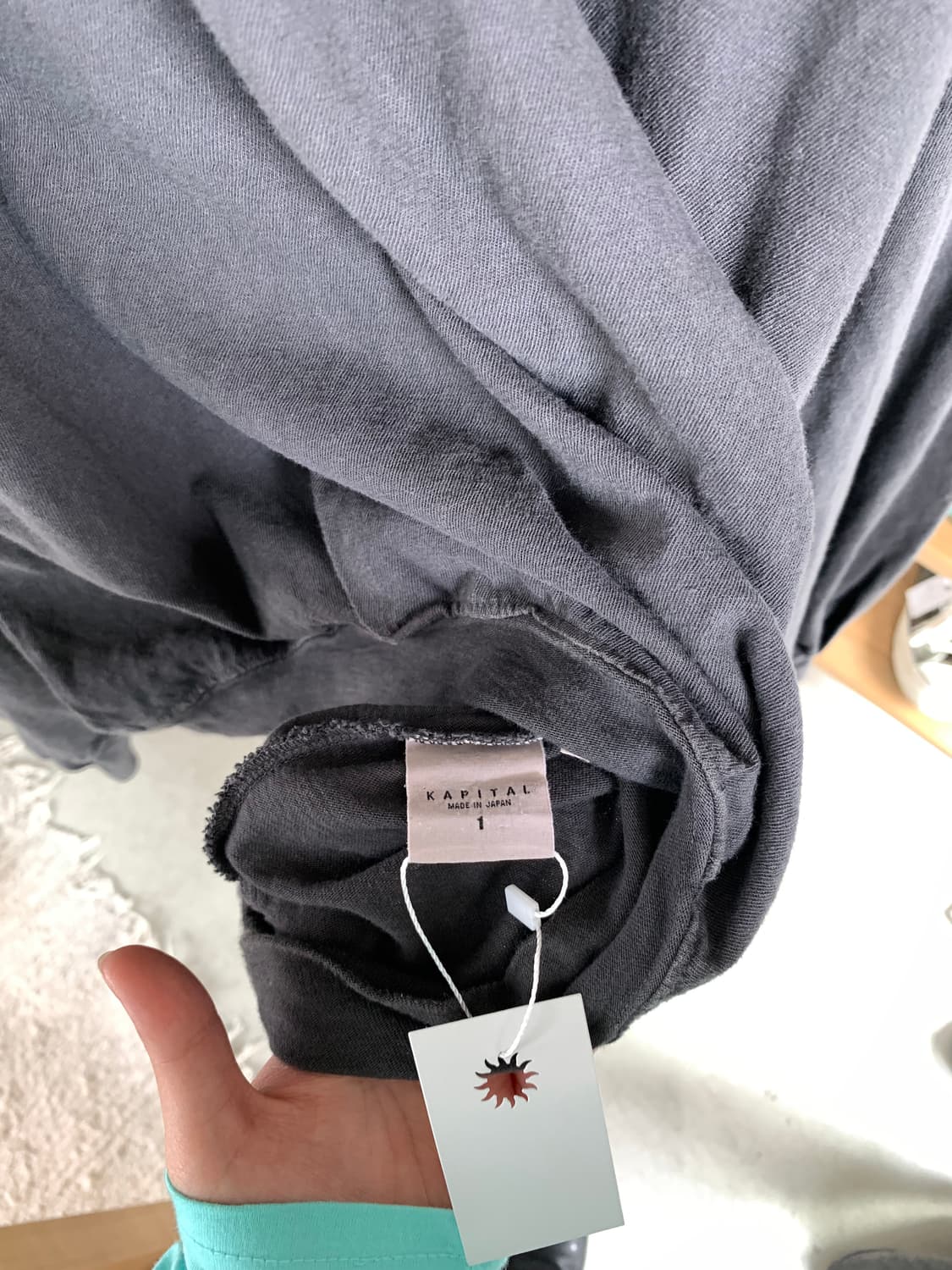 Kapital 캐피탈 백 프릴 슬리브 상품이미지3