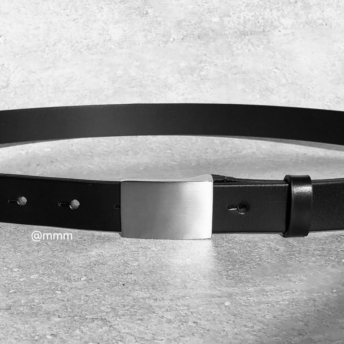 [Unisex] 스퀘어 실드 버클 가죽 벨트 상품이미지1