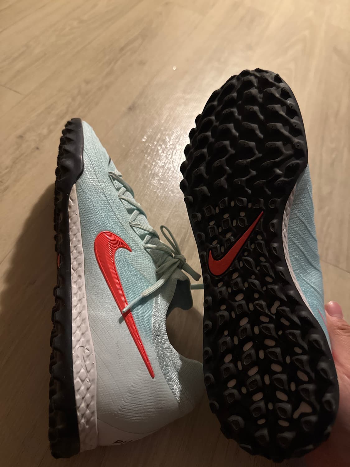 나이키 팬텀GX 2프로 민트 아토믹레드 풋살화260 축구화 남녀공용 상품이미지3