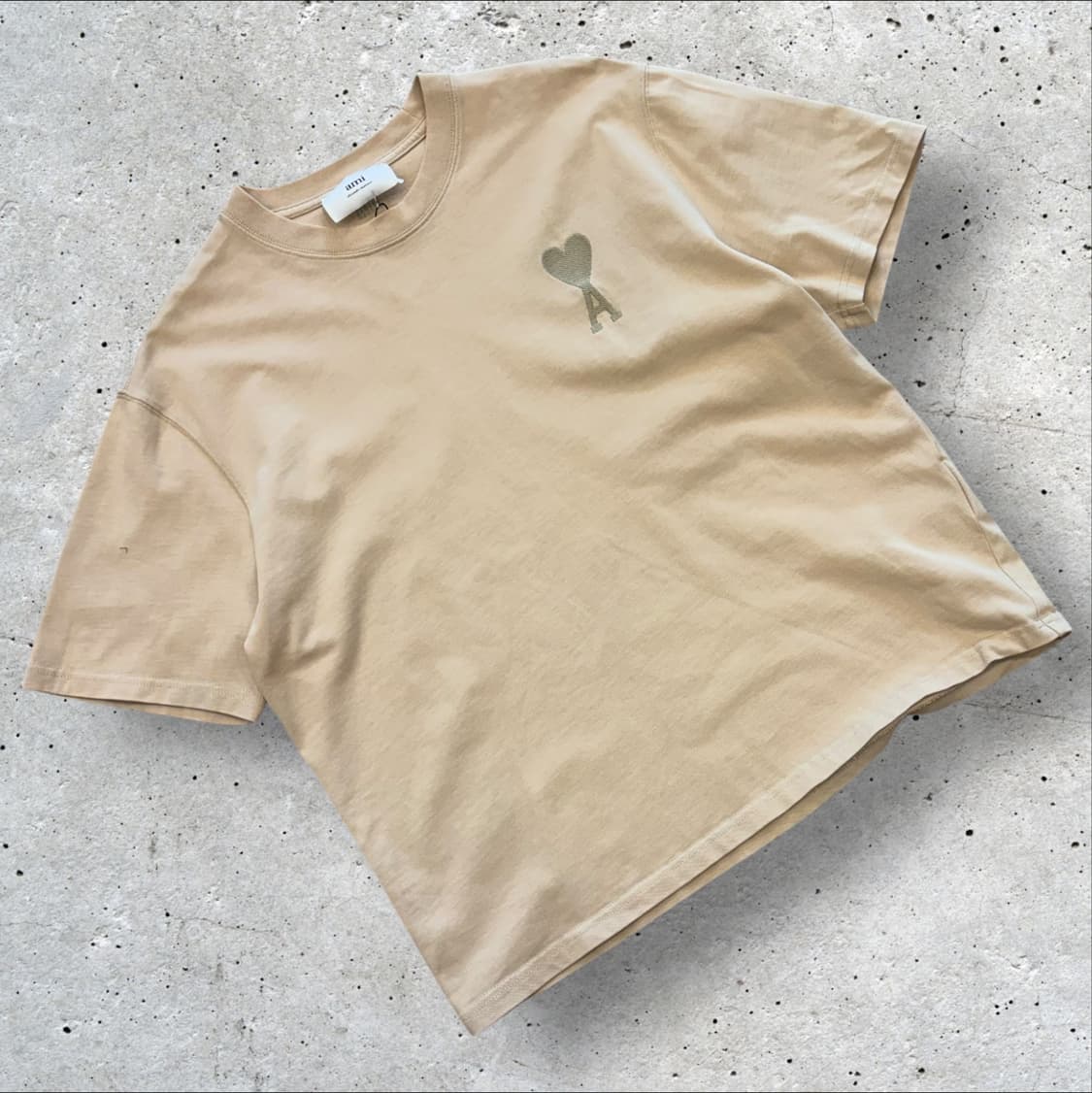 [S] 아미 스몰 하트 반팔 티셔츠 베이지 C429 상품이미지1