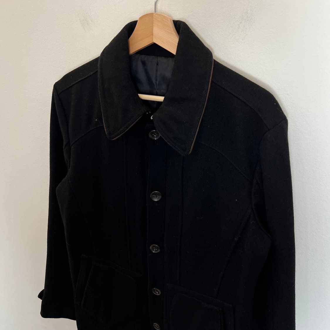 카라 포인트 라인 코트 상품이미지3