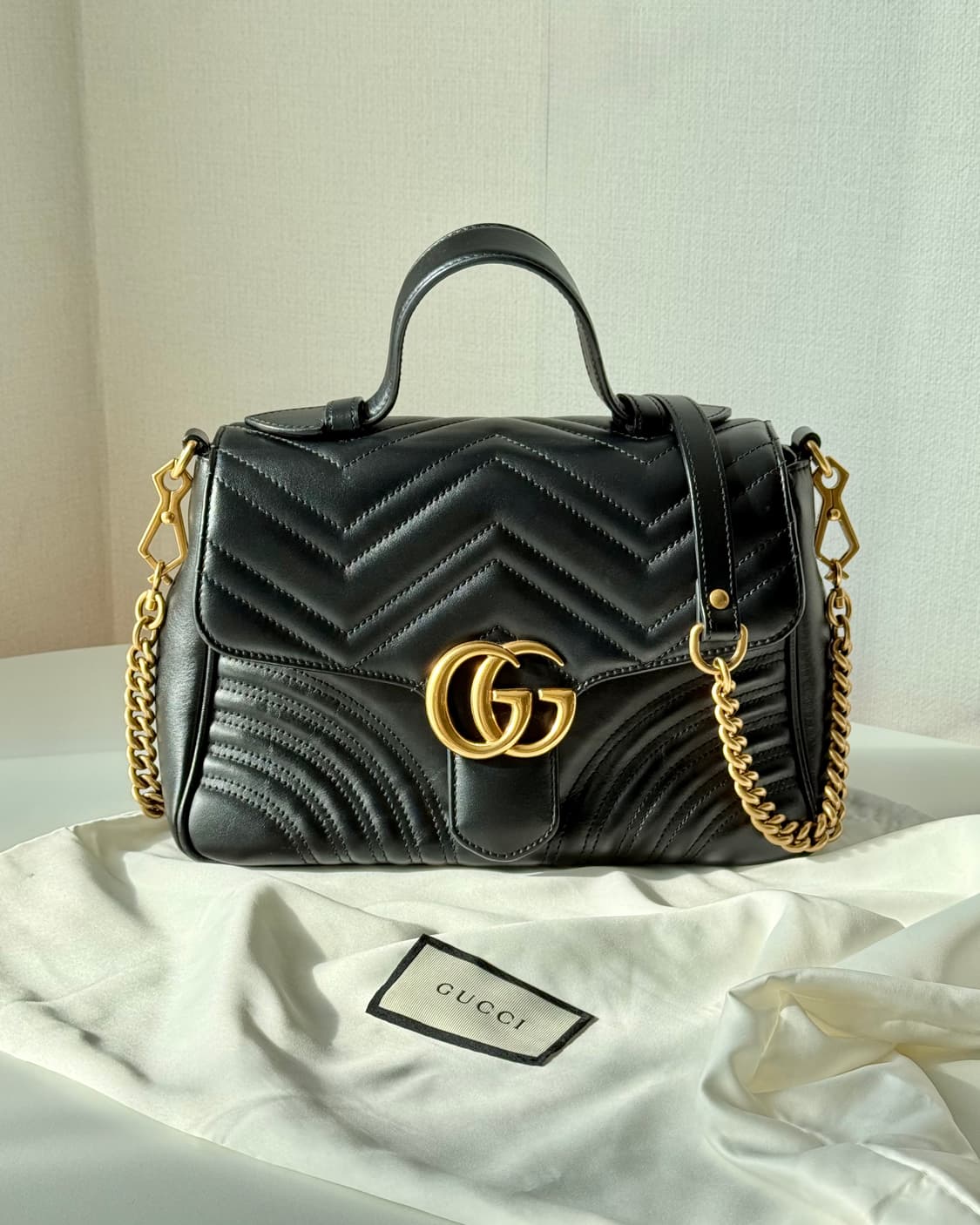 구찌 GG 마몽 마틀라세 탑 핸들백 상품이미지2