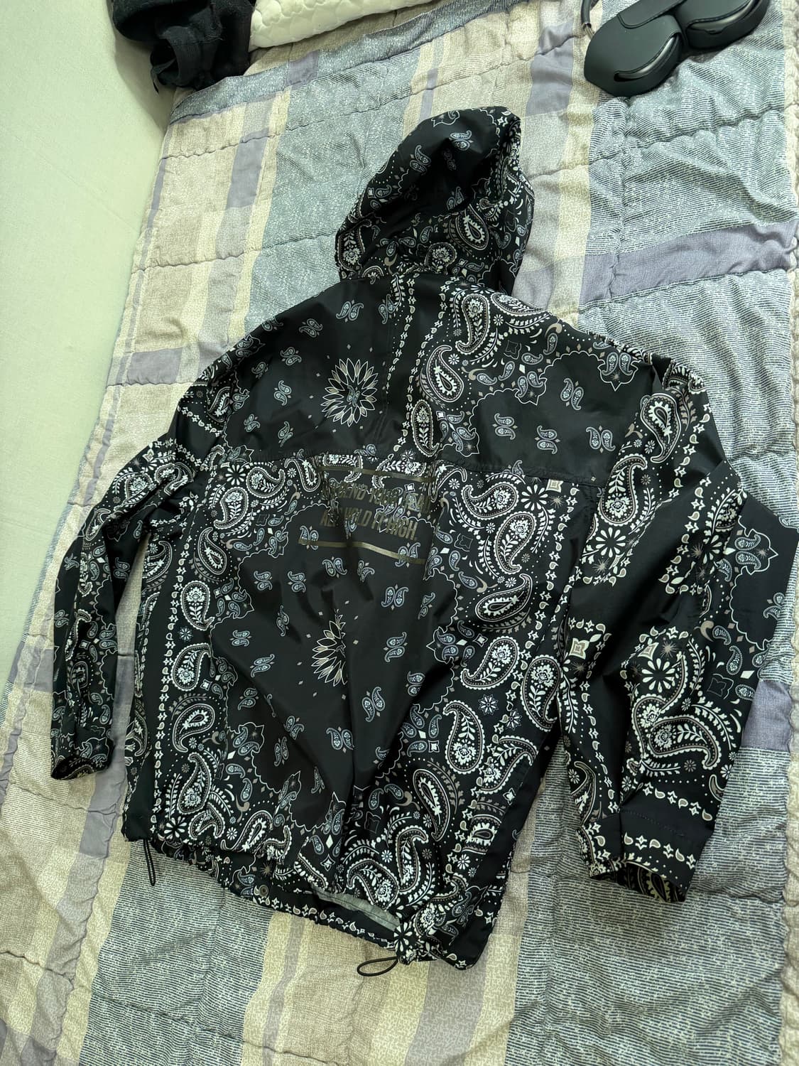 GU X MIHARA YASUHIRO 페이즐리 후드자켓 판매합니다. (L 상품이미지2