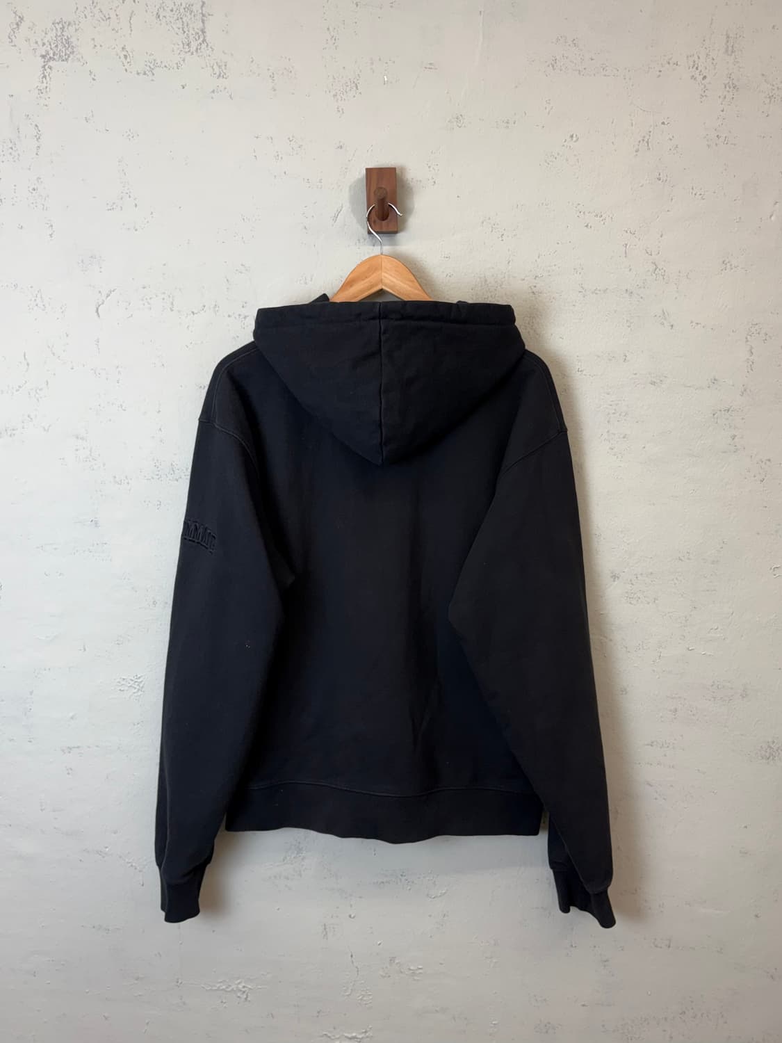 다크룸 서울 블랙 후드티 상품이미지2