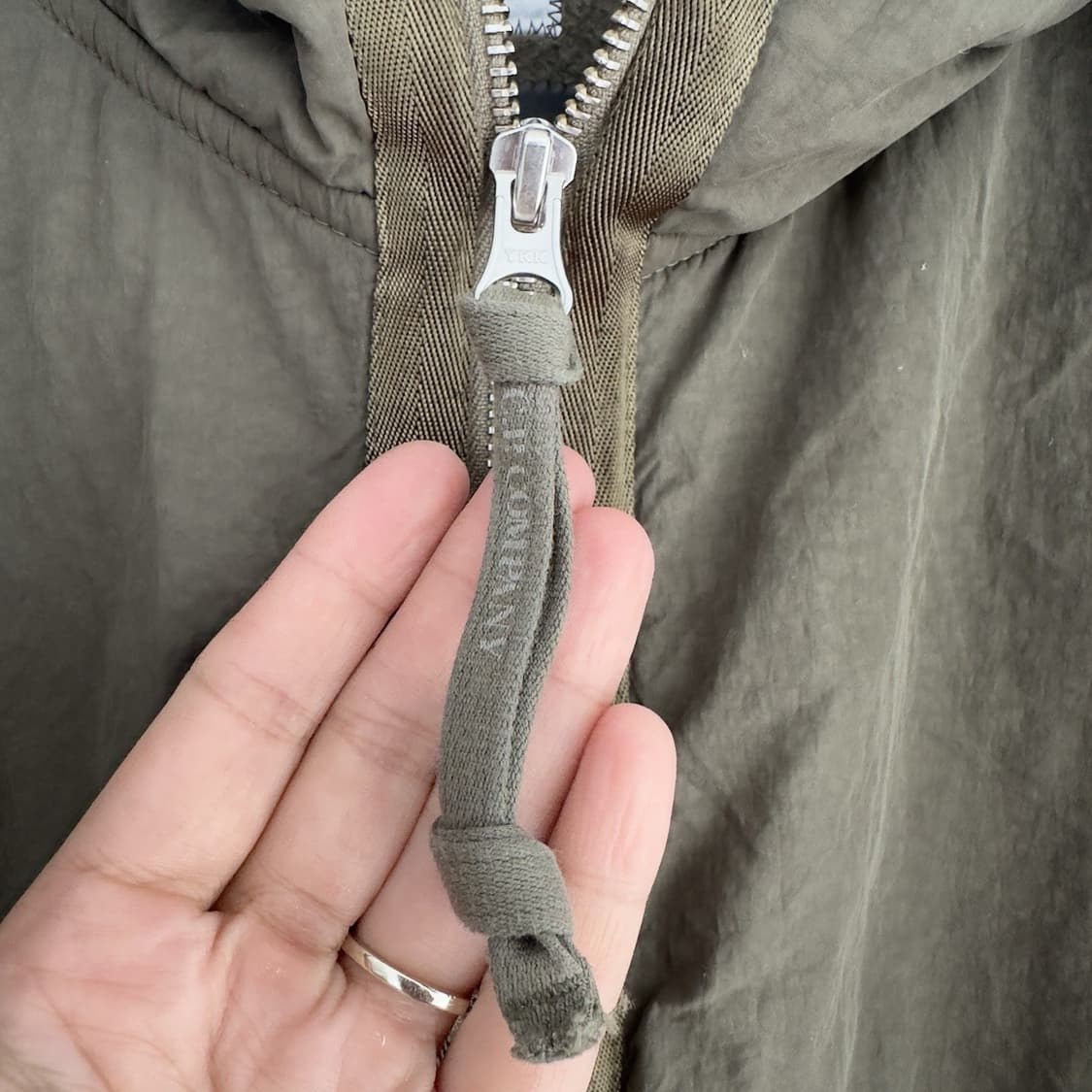 CP컴퍼니 고글 플리스 후드집업 상품이미지4