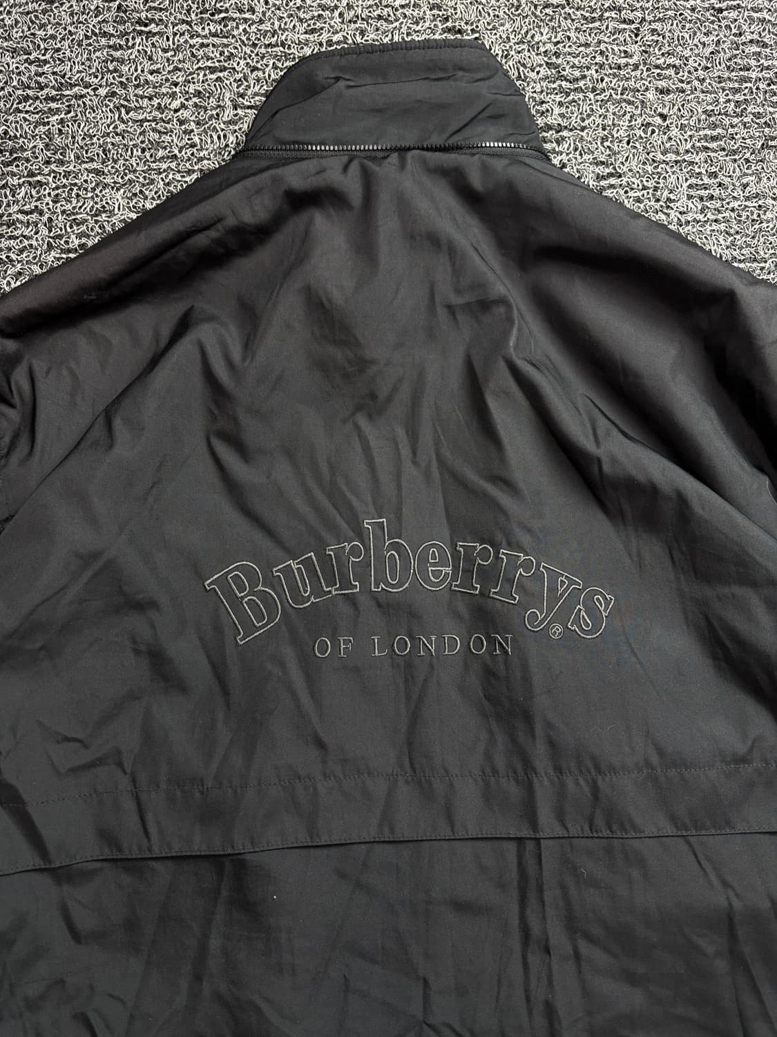 버버리 그린라벨 빅자수 플리스 바람막이 자켓 2332 상품이미지1