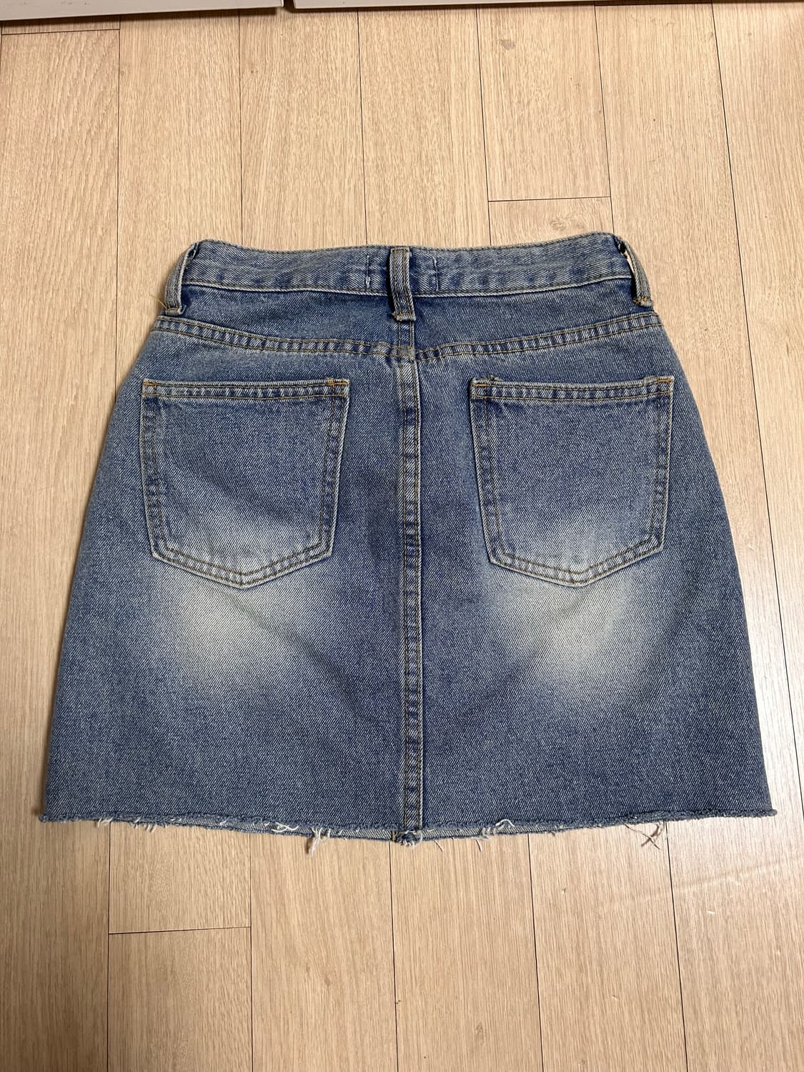 오벳 워싱 데님 미니스커트 상품이미지4