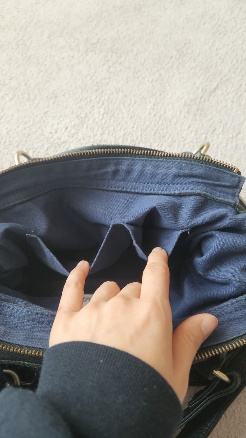 Beaure 뷰레 Y2k  블랙 소가죽 크로스백 상품이미지6