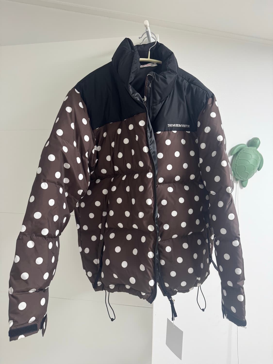 더뮤지엄비지터 도트 패딩m 새상품 상품이미지3