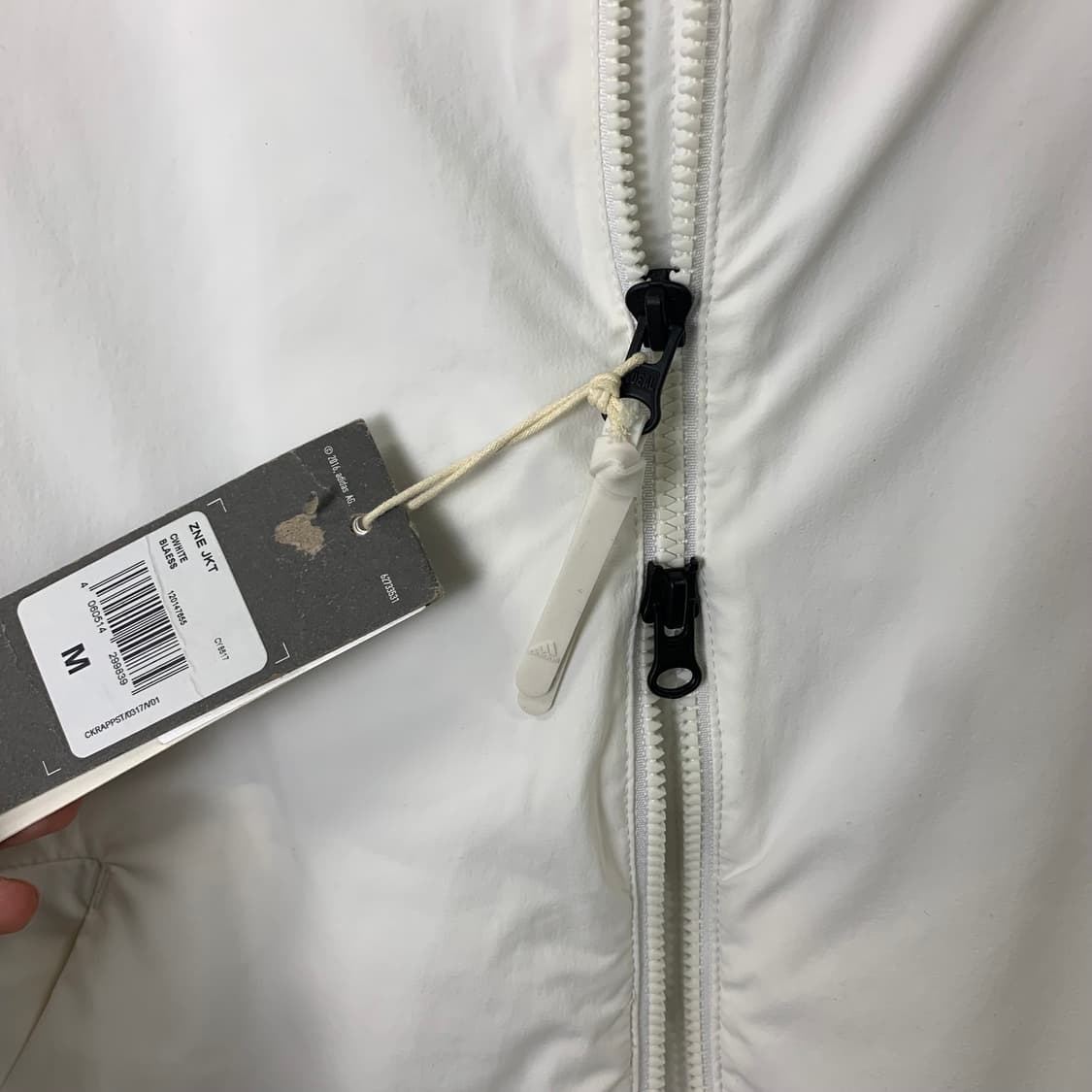 아디다스 암로고 화이트 패딩 점퍼 상품이미지5